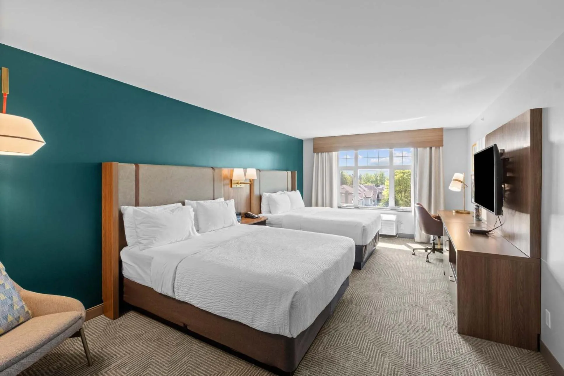 Bedroom, Bed in Holiday Inn Hotel & Suites Surrey East - Cloverdale by IHG