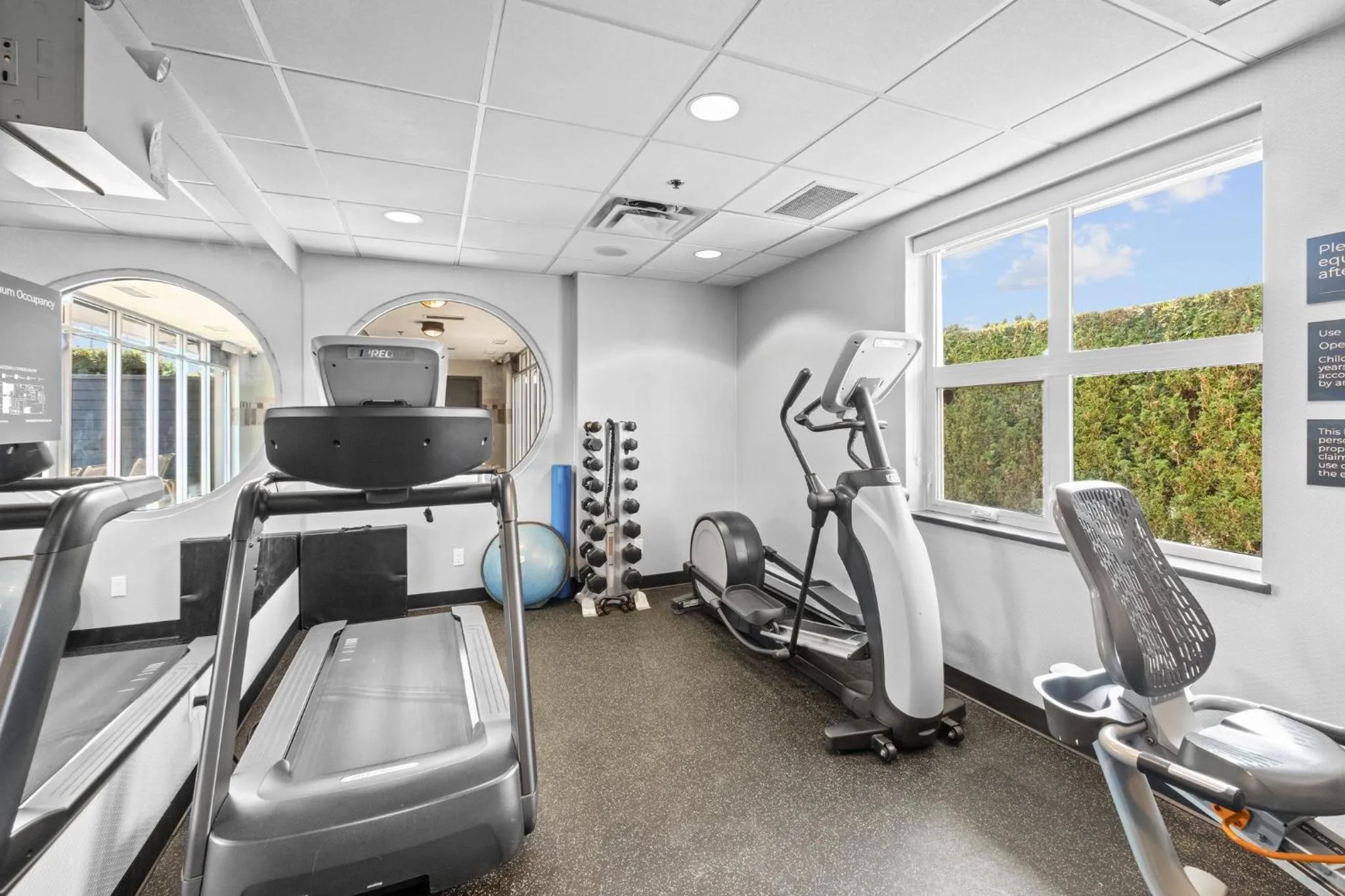 Fitness centre/facilities in Holiday Inn Hotel & Suites Surrey East - Cloverdale by IHG
