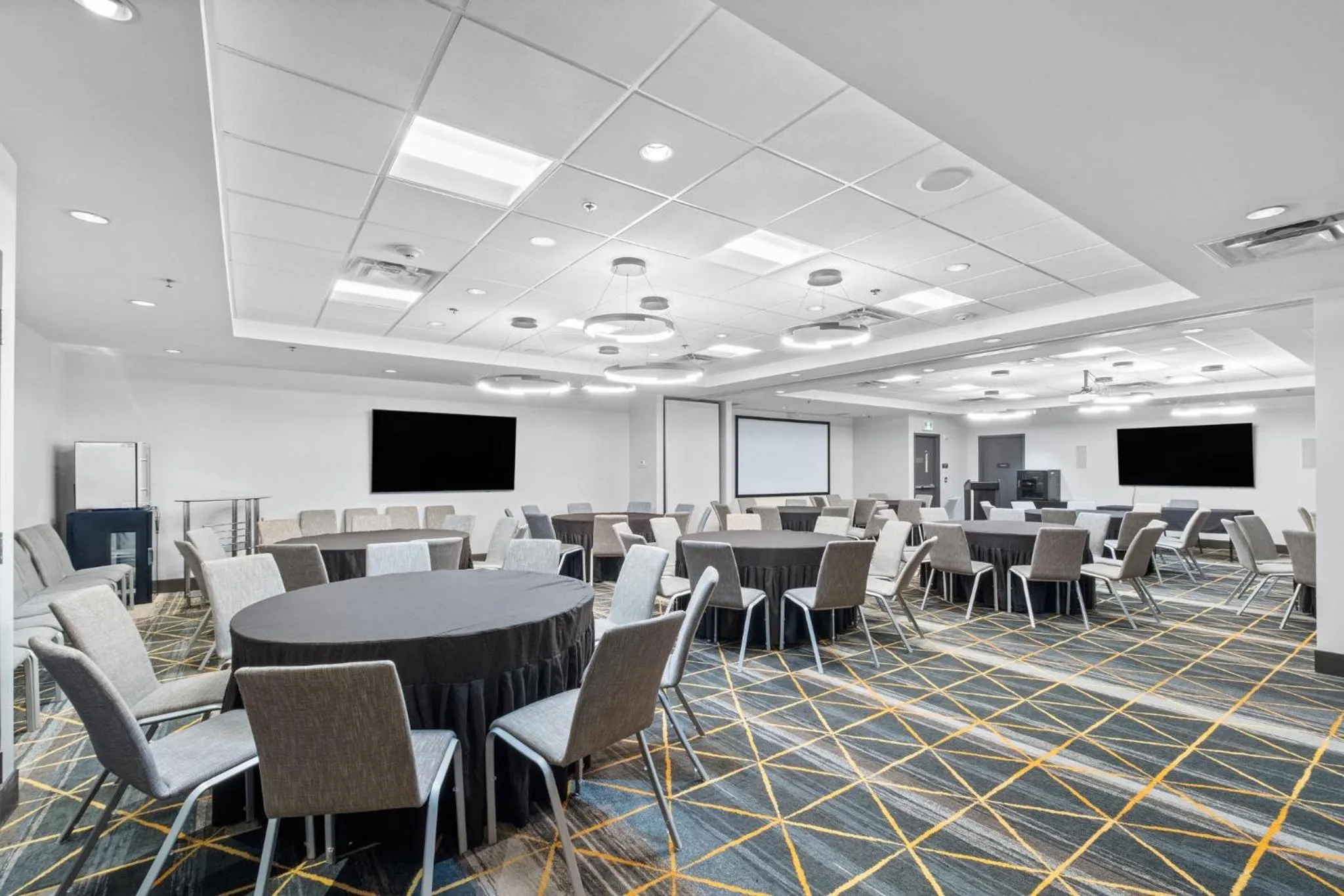 Banquet/Function facilities in Holiday Inn Hotel & Suites Surrey East - Cloverdale by IHG