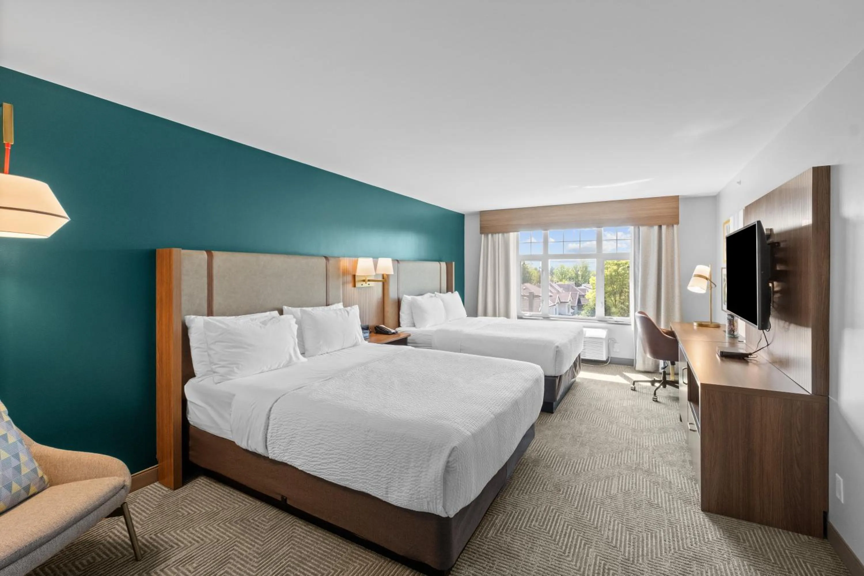 Photo of the whole room, Bed in Holiday Inn Hotel & Suites Surrey East - Cloverdale by IHG