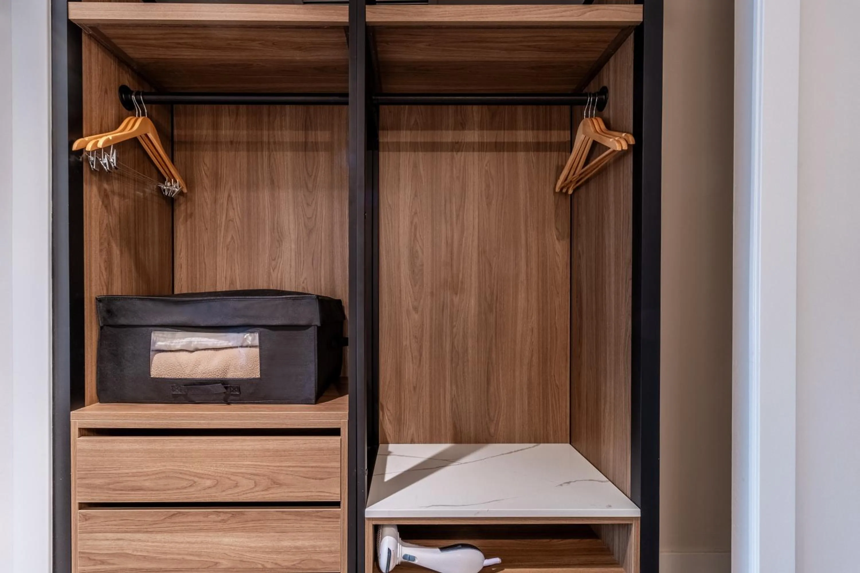 wardrobe in Atrium Hotel Vancouver