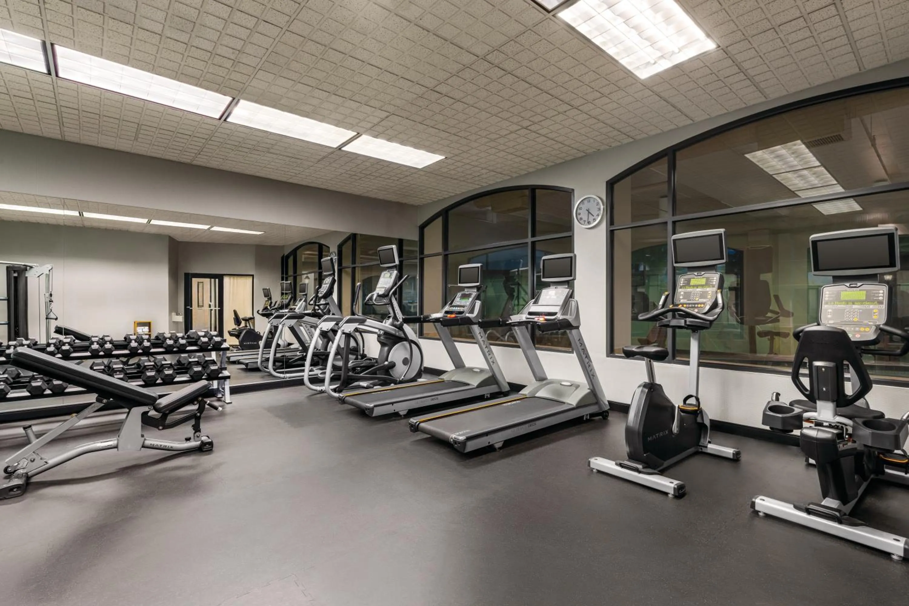 Fitness centre/facilities in Holiday Inn & Suites North Vancouver by IHG
