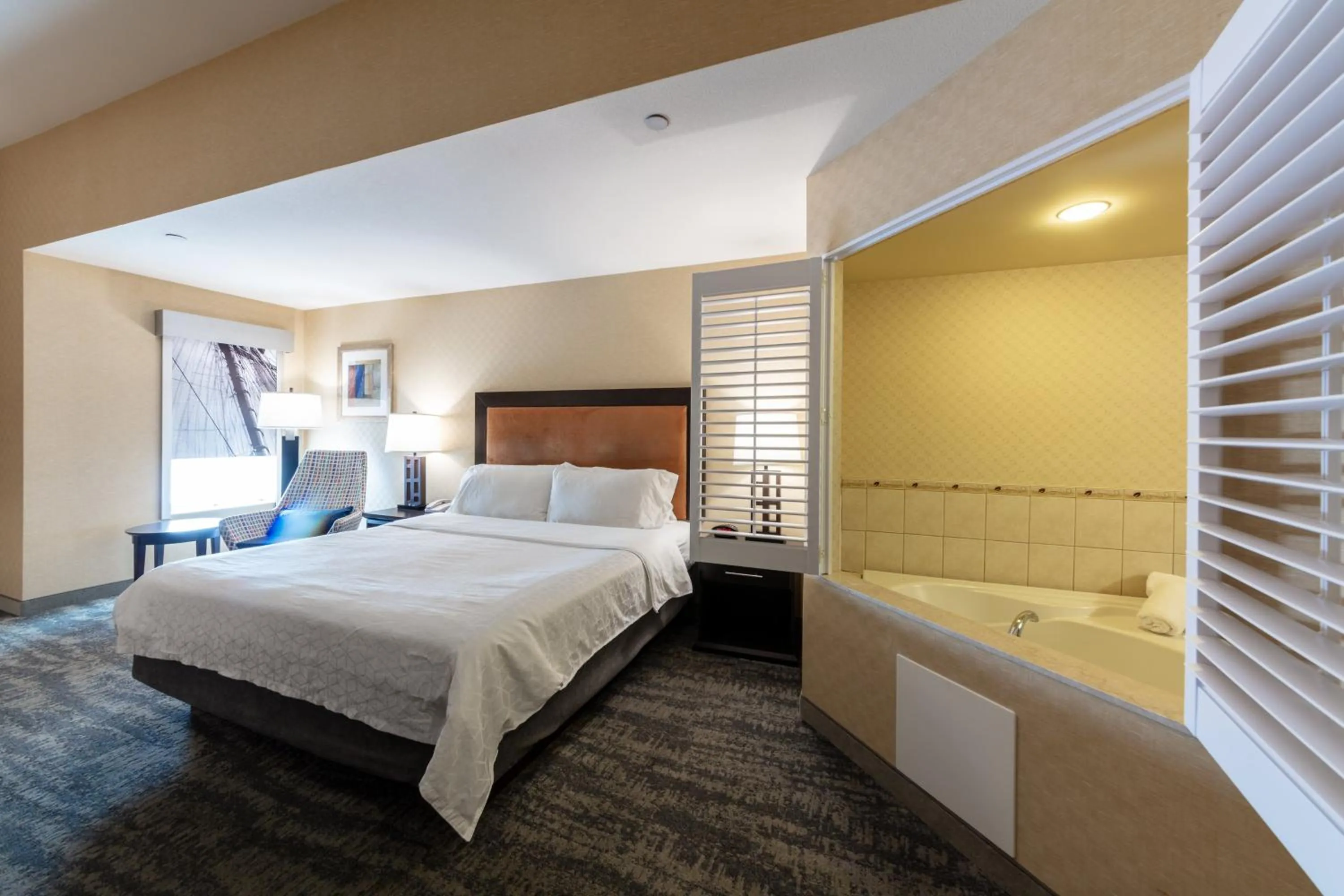 Bedroom, Bed in Holiday Inn Express & Suites Riverport Richmond by IHG