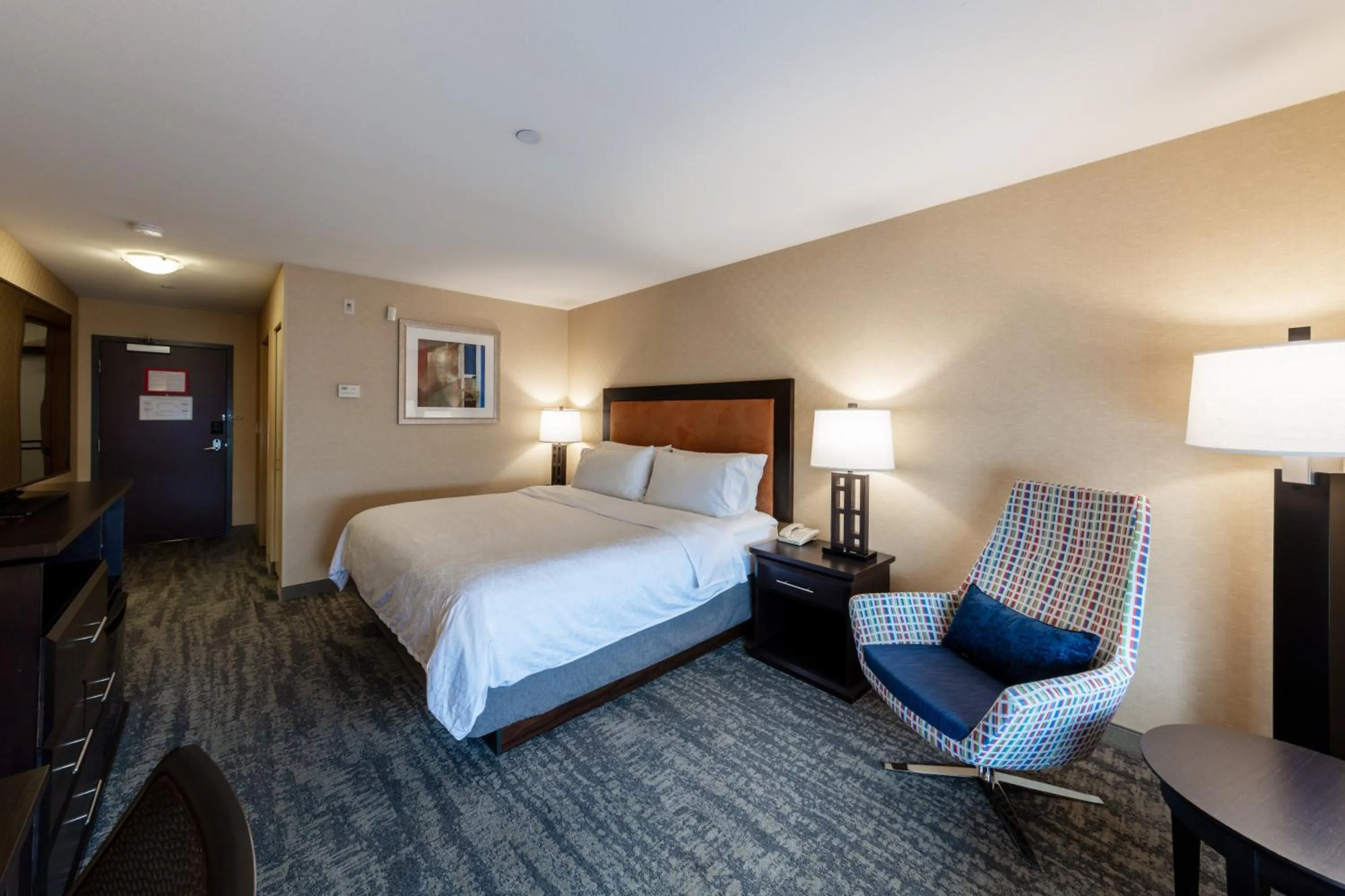 Bedroom, Bed in Holiday Inn Express & Suites Riverport Richmond by IHG