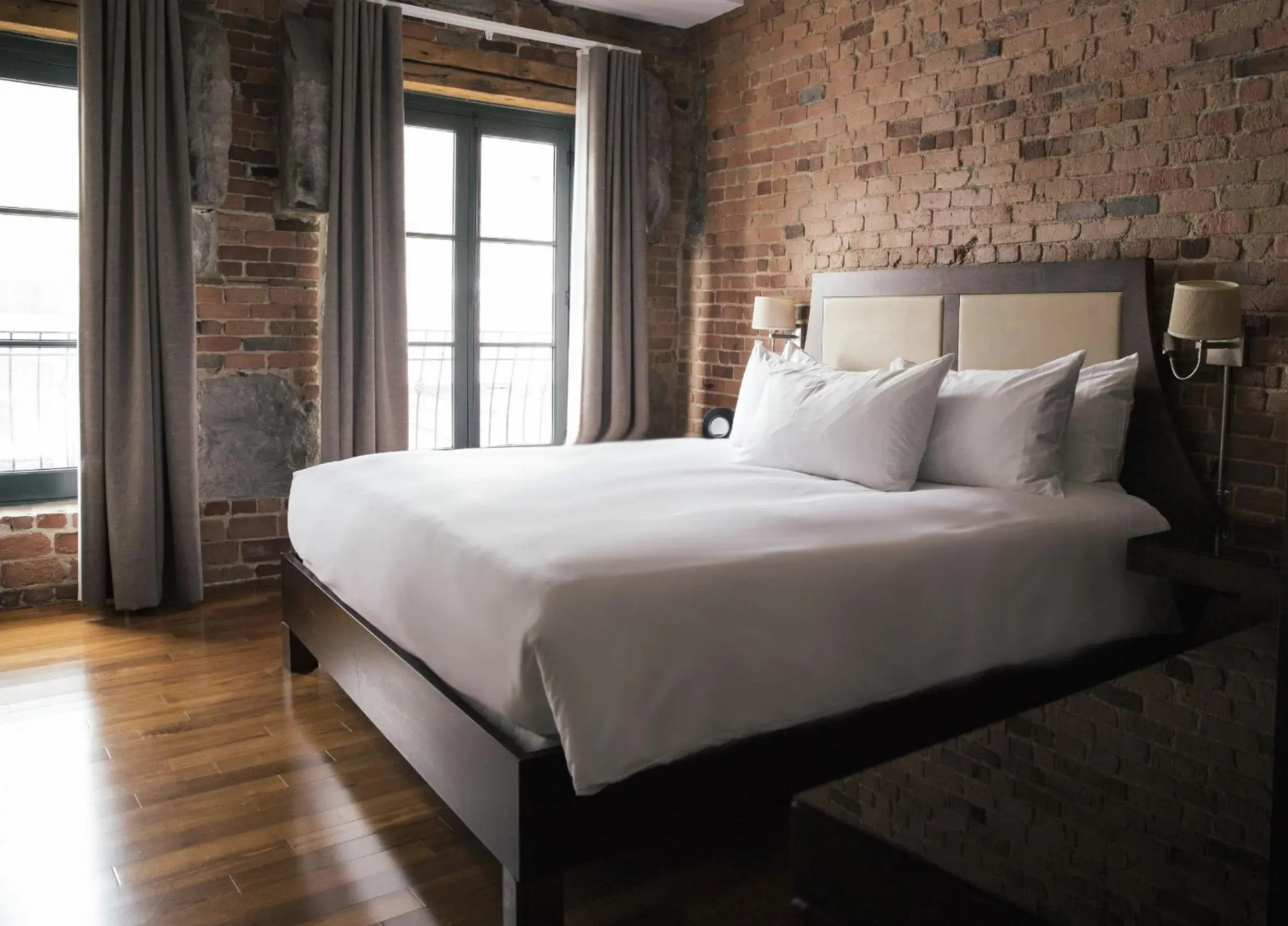 Bedroom, Bed in Hotel Nelligan Bedroom, Bed in Hotel Nelligan