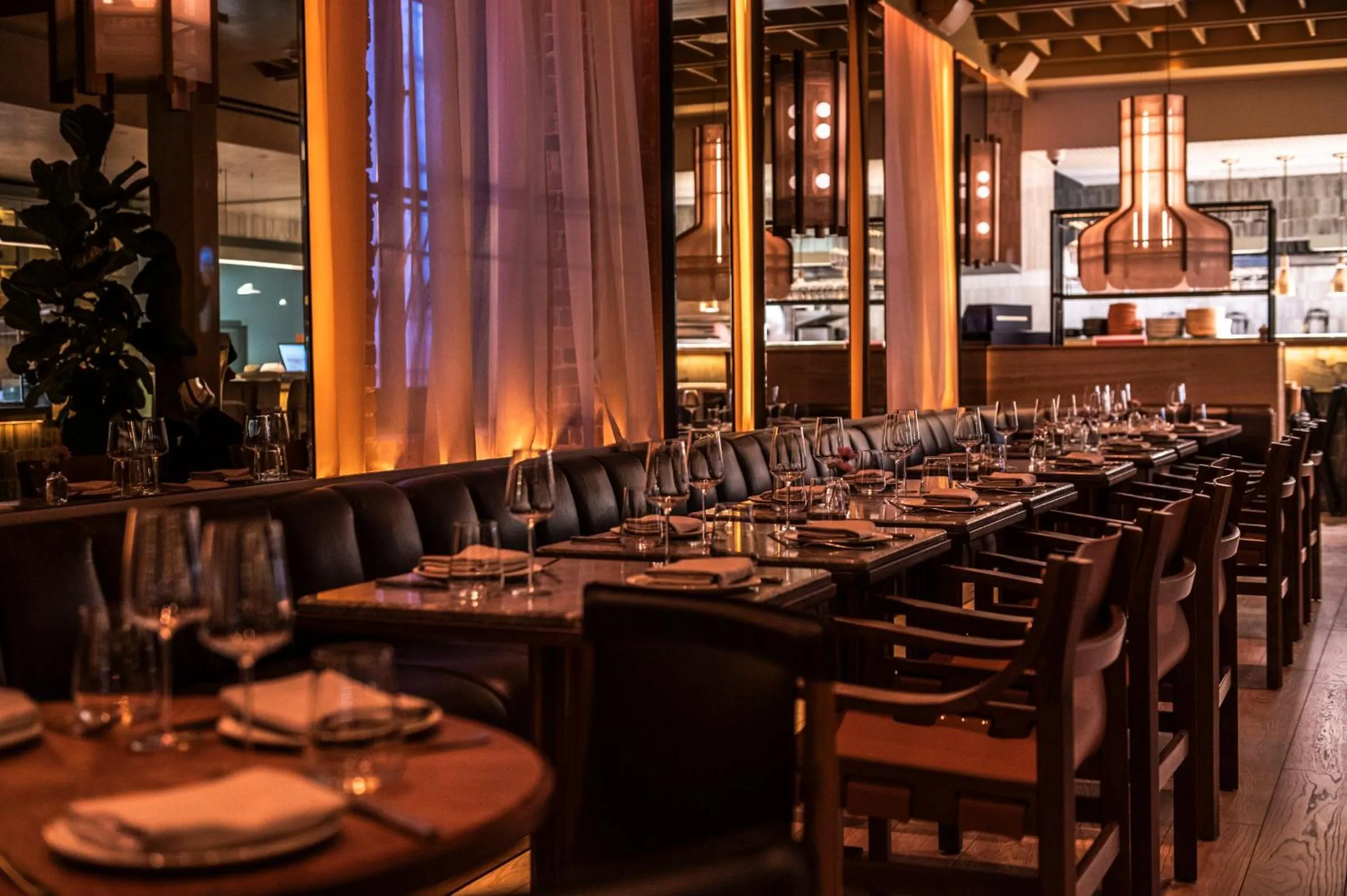 Restaurant/places to eat in Hotel Nelligan