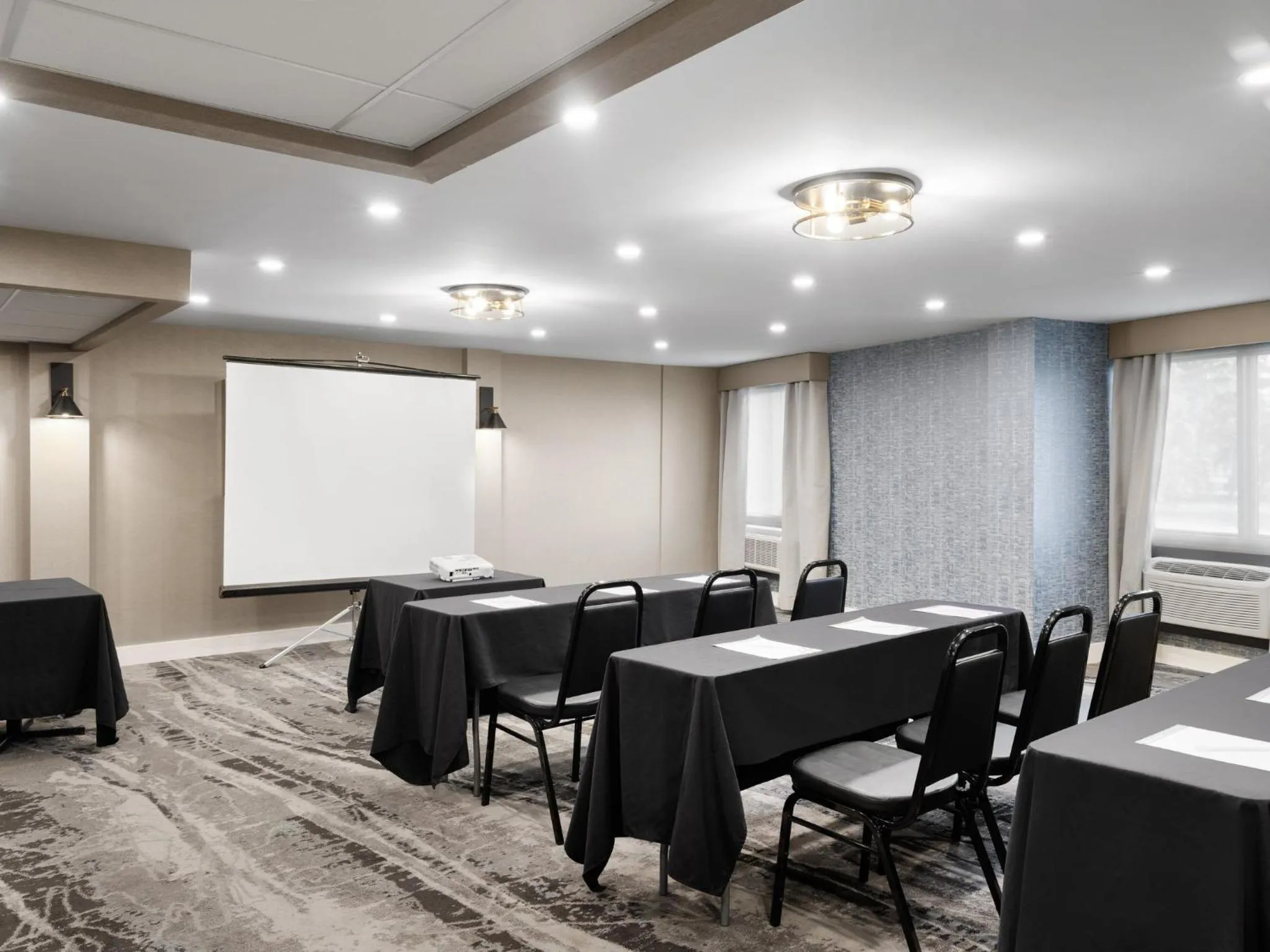 Meeting/conference room in Holiday Inn Calgary Airport by IHG