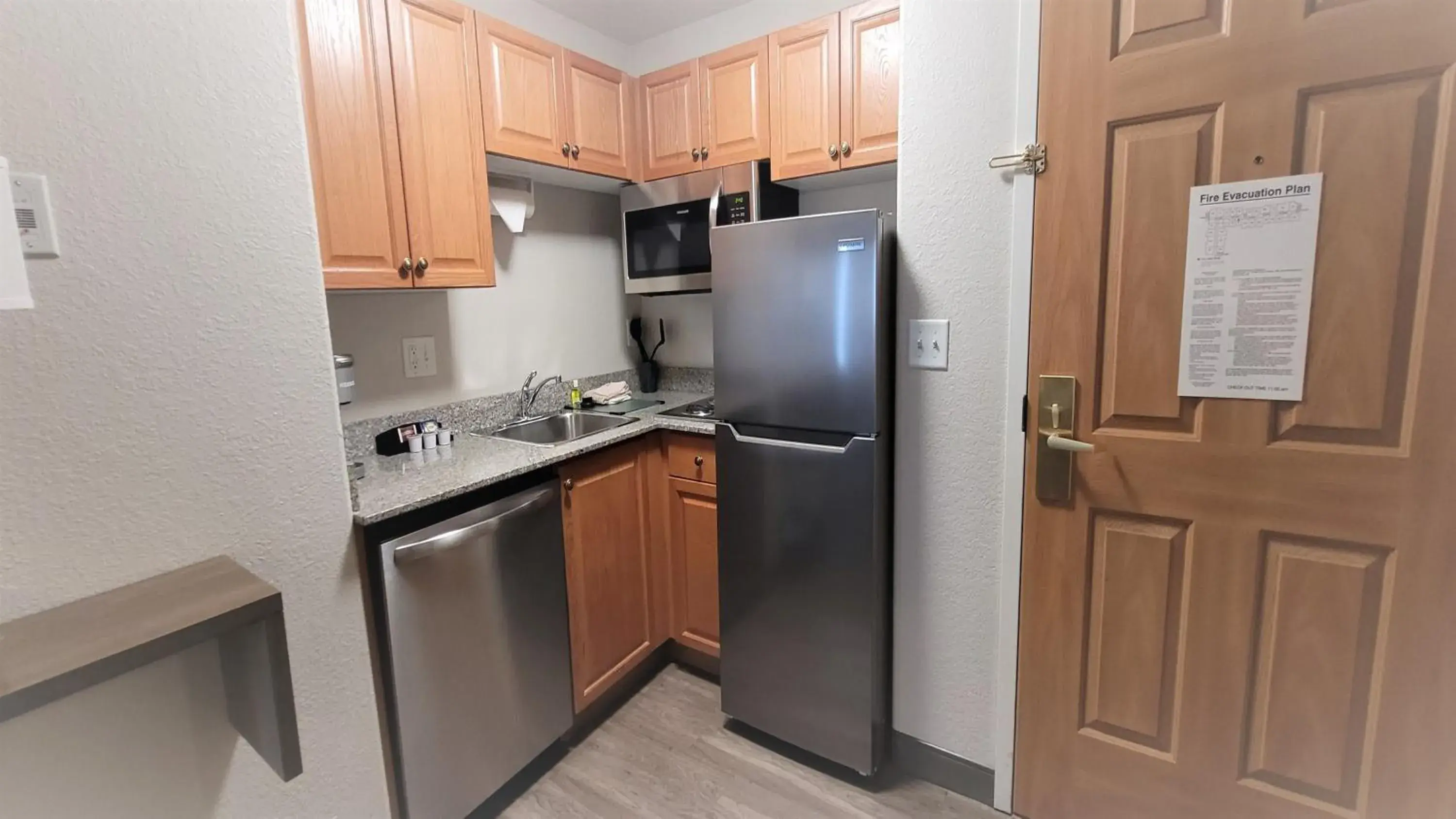 One-Bedroom Suite with Roll-In Shower - Mobility Accessible in Staybridge Suites - Calgary Airport by IHG One-Bedroom Suite with Roll-In Shower - Mobility Accessible in Staybridge Suites - Calgary Airport by IHG