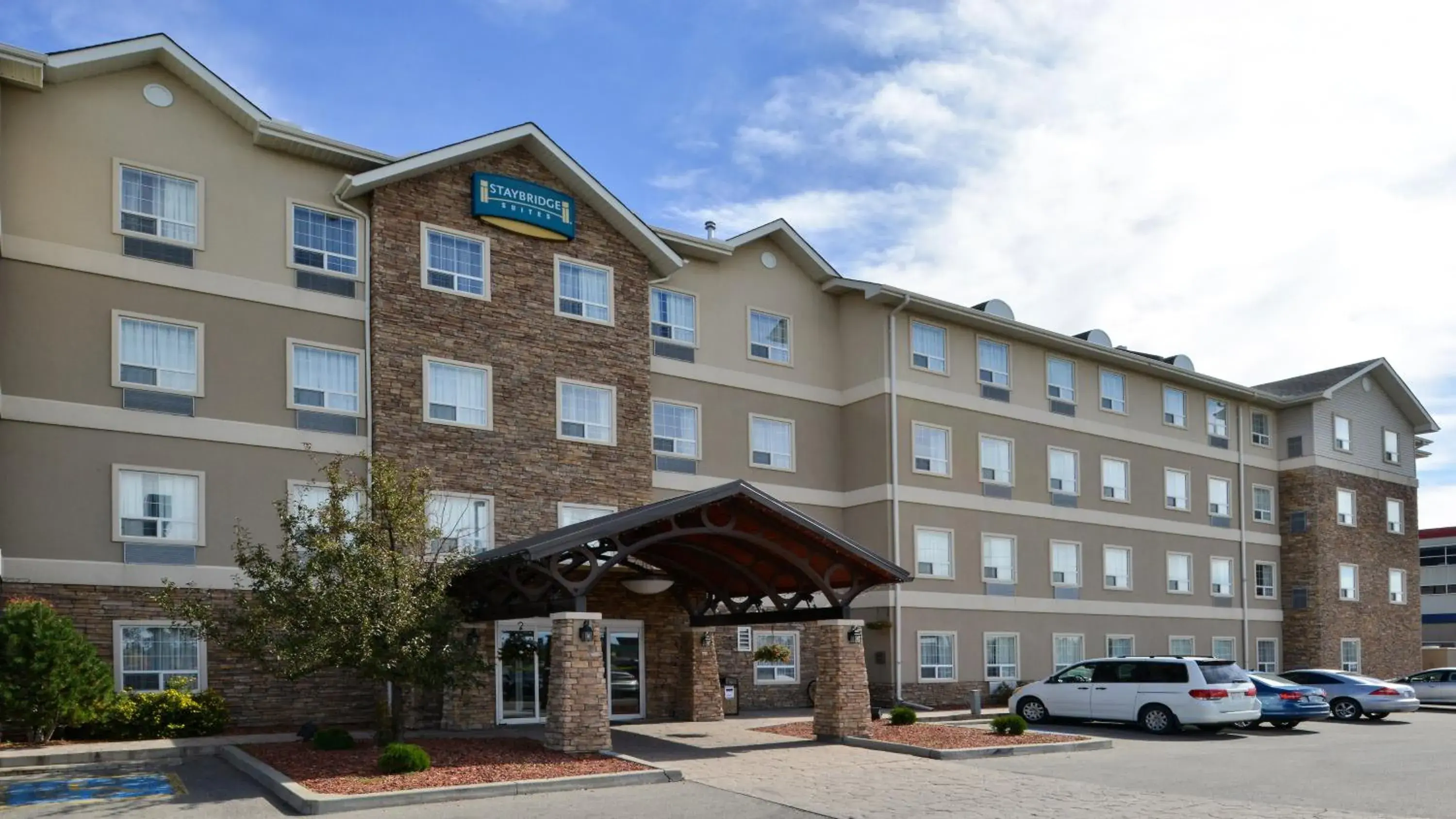 Property building in Staybridge Suites - Calgary Airport by IHG Property building in Staybridge Suites - Calgary Airport by IHG