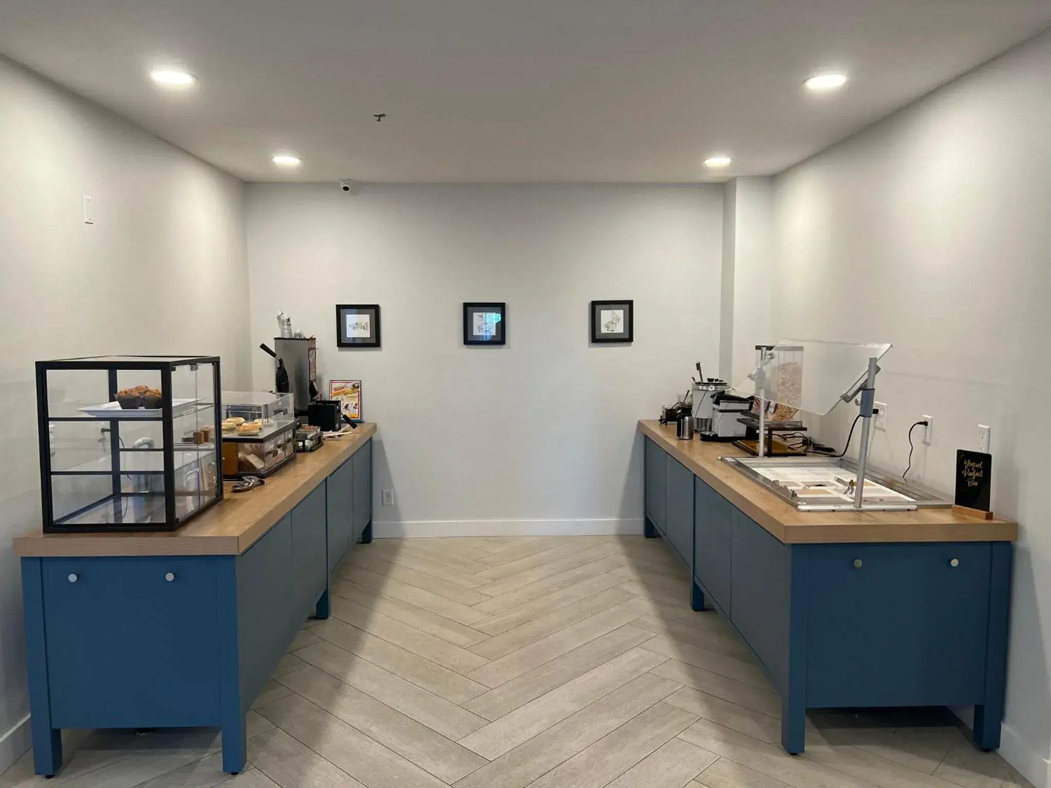 Breakfast in Staybridge Suites - Calgary Airport by IHG Breakfast in Staybridge Suites - Calgary Airport by IHG