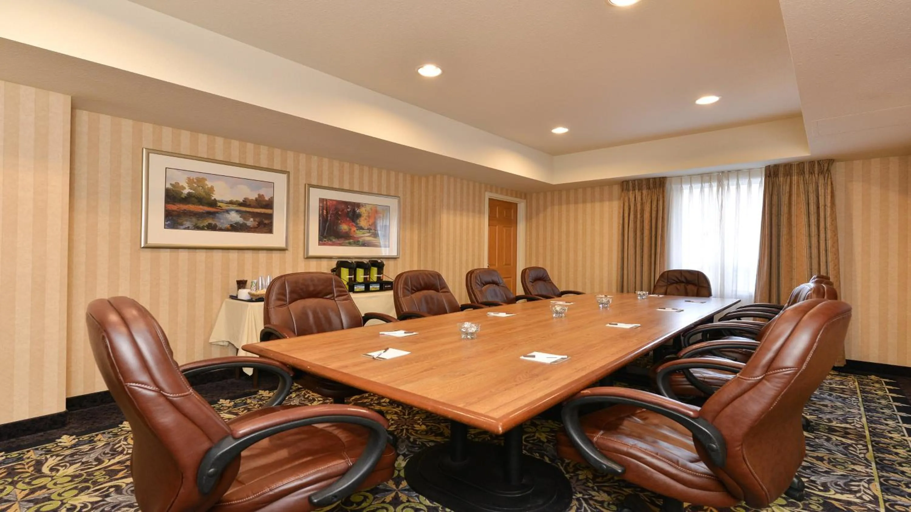 Meeting/conference room in Staybridge Suites - Calgary Airport by IHG