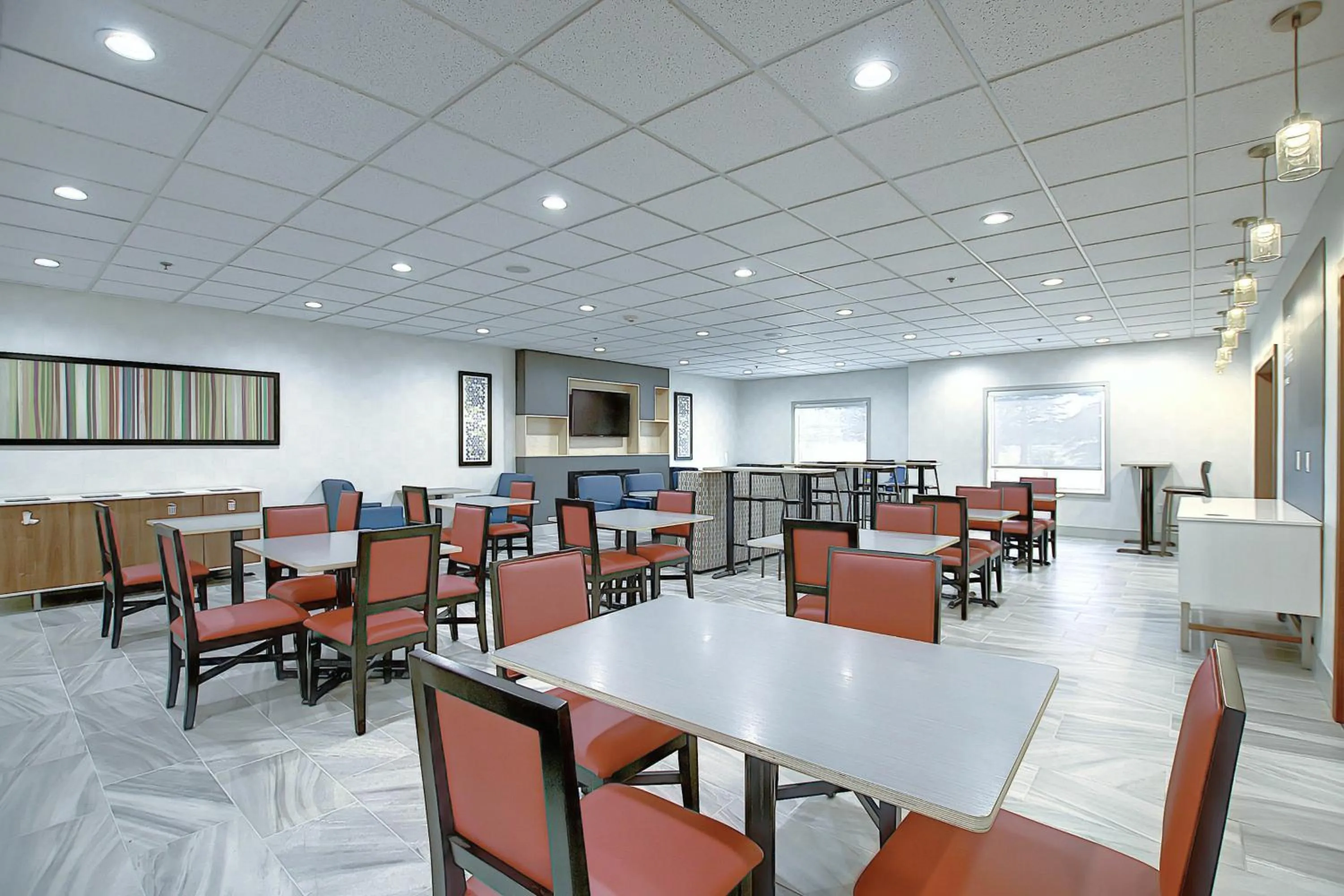 Breakfast in Holiday Inn Express Airport Calgary by IHG