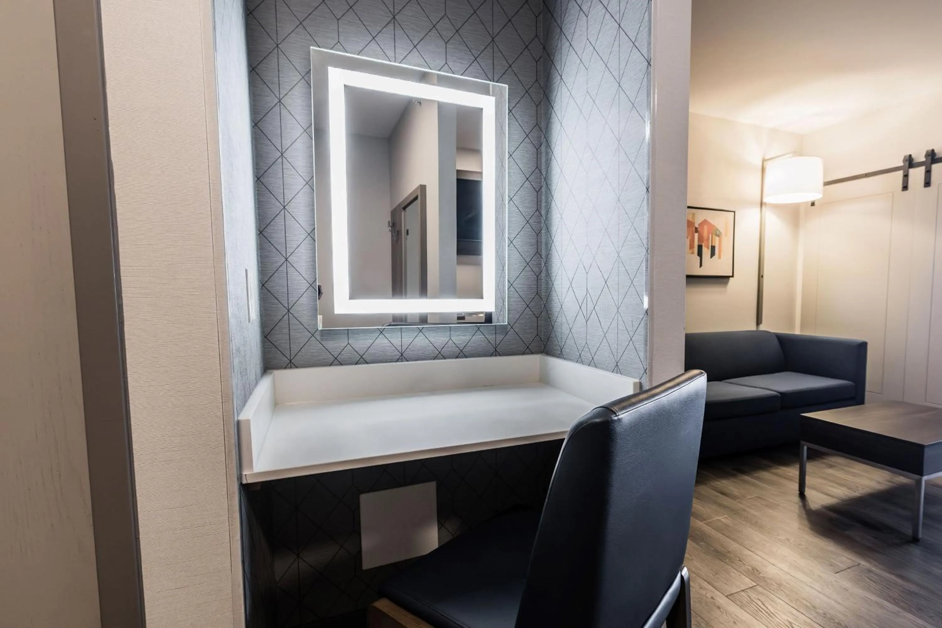 Photo of the whole room in Holiday Inn Express Calgary South by IHG