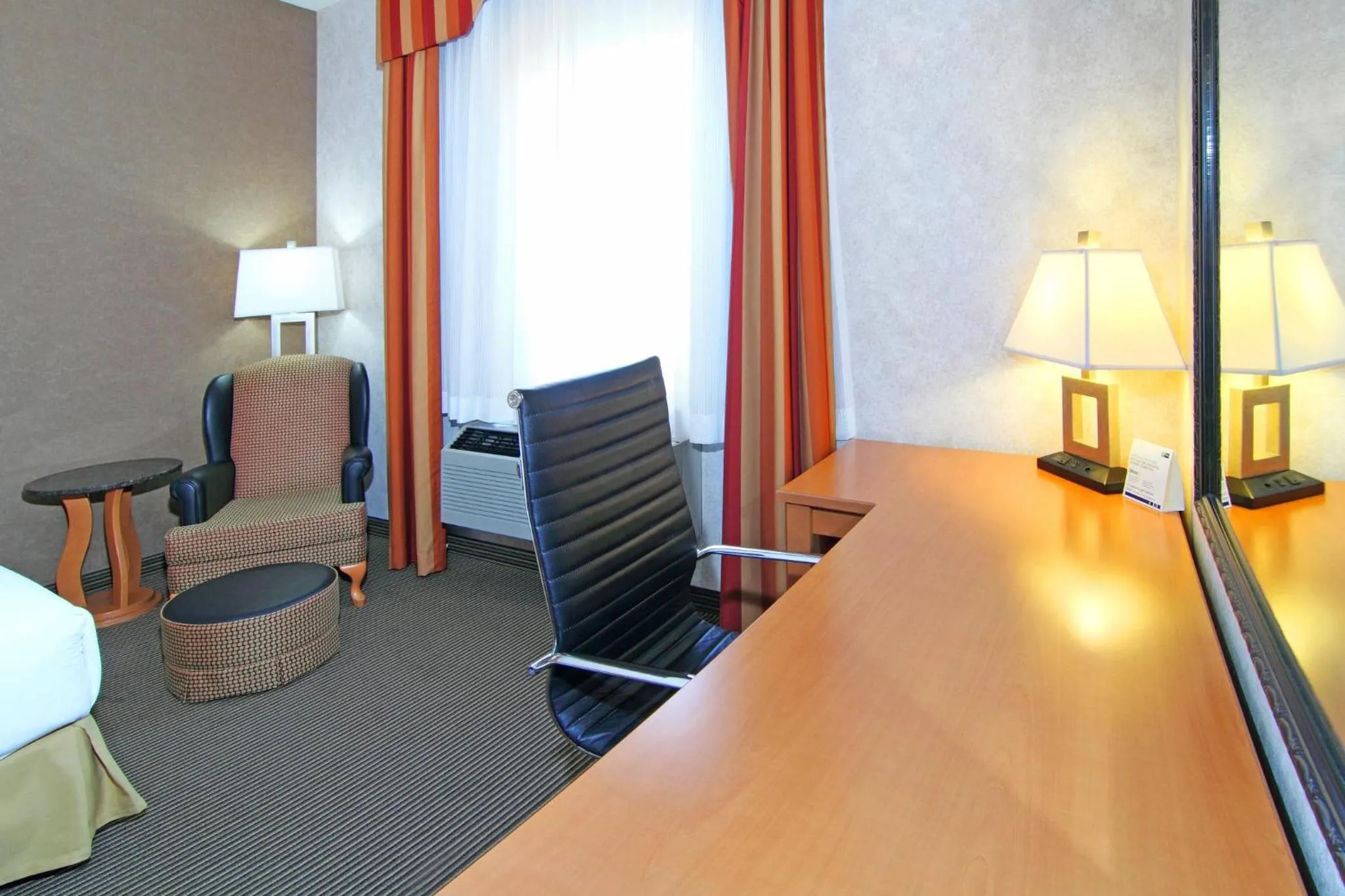 Photo of the whole room in Holiday Inn Express Calgary South by IHG