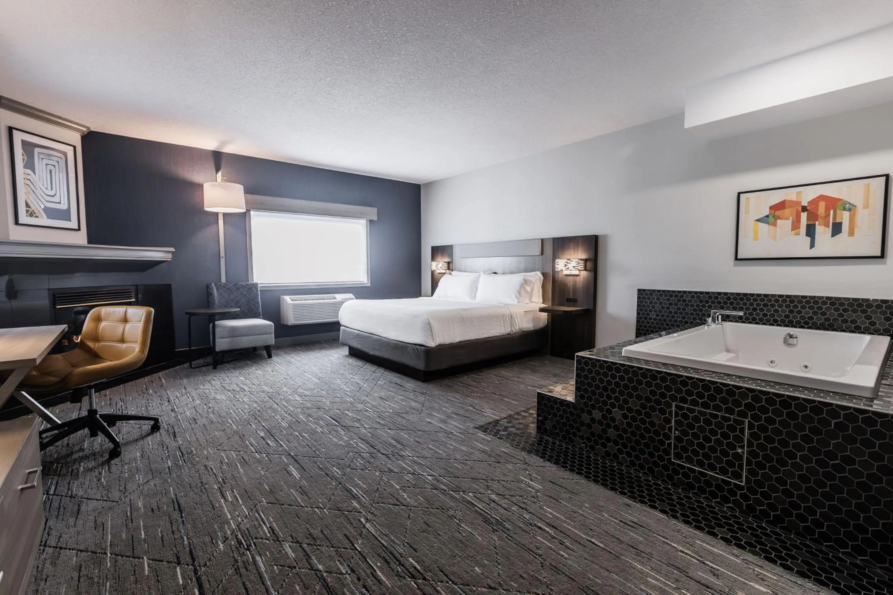 Photo of the whole room, Bed in Holiday Inn Express Calgary South by IHG