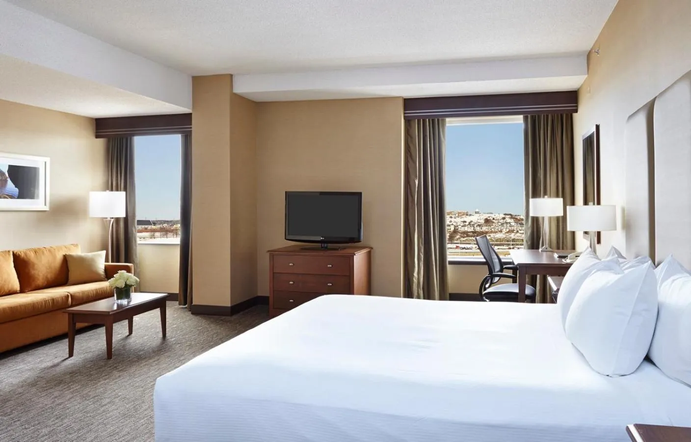 Bedroom, Bed in Hilton Saint John