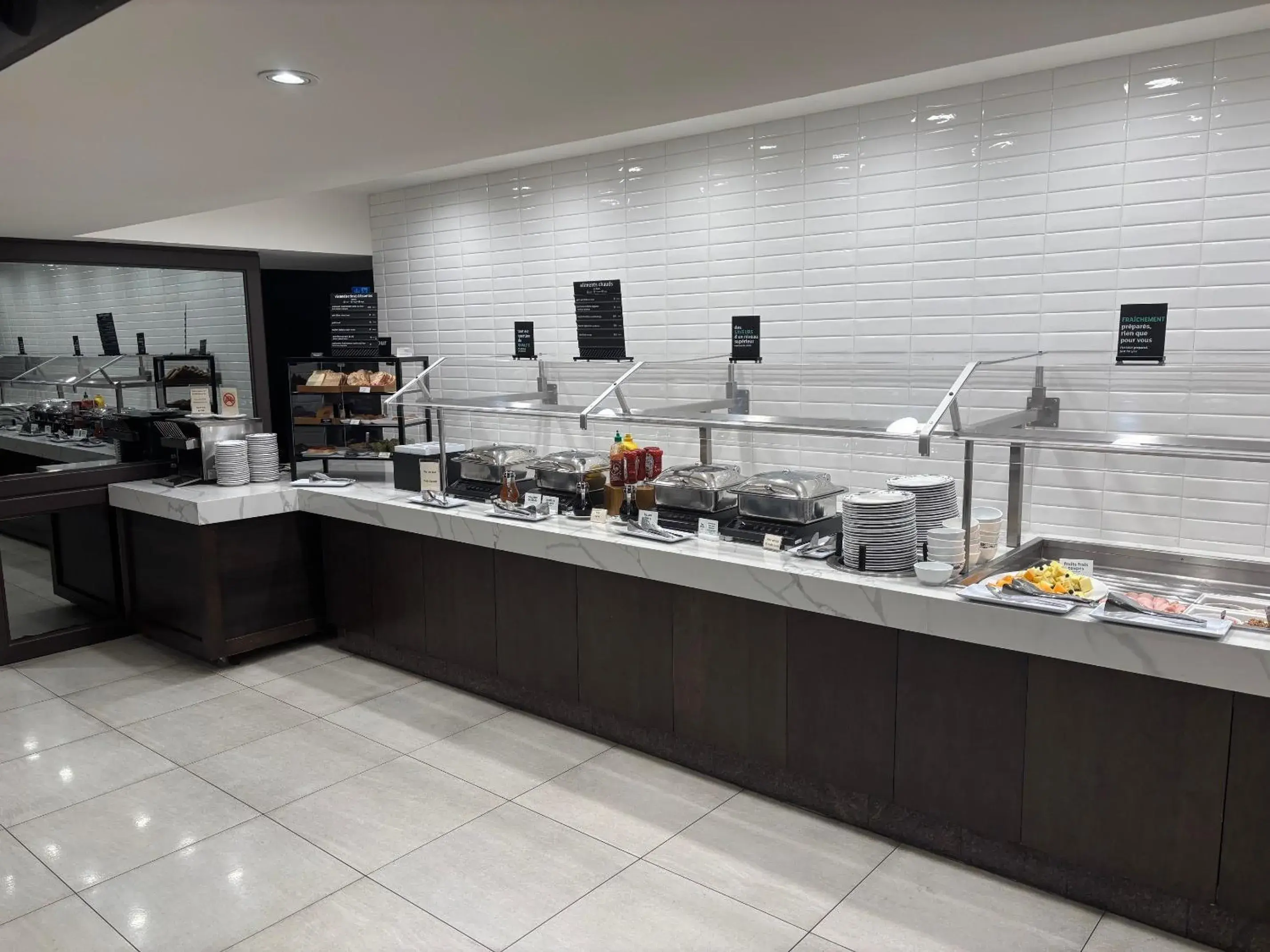 Breakfast in Holiday Inn Montreal Centre Ville Downtown by IHG Breakfast in Holiday Inn Montreal Centre Ville Downtown by IHG