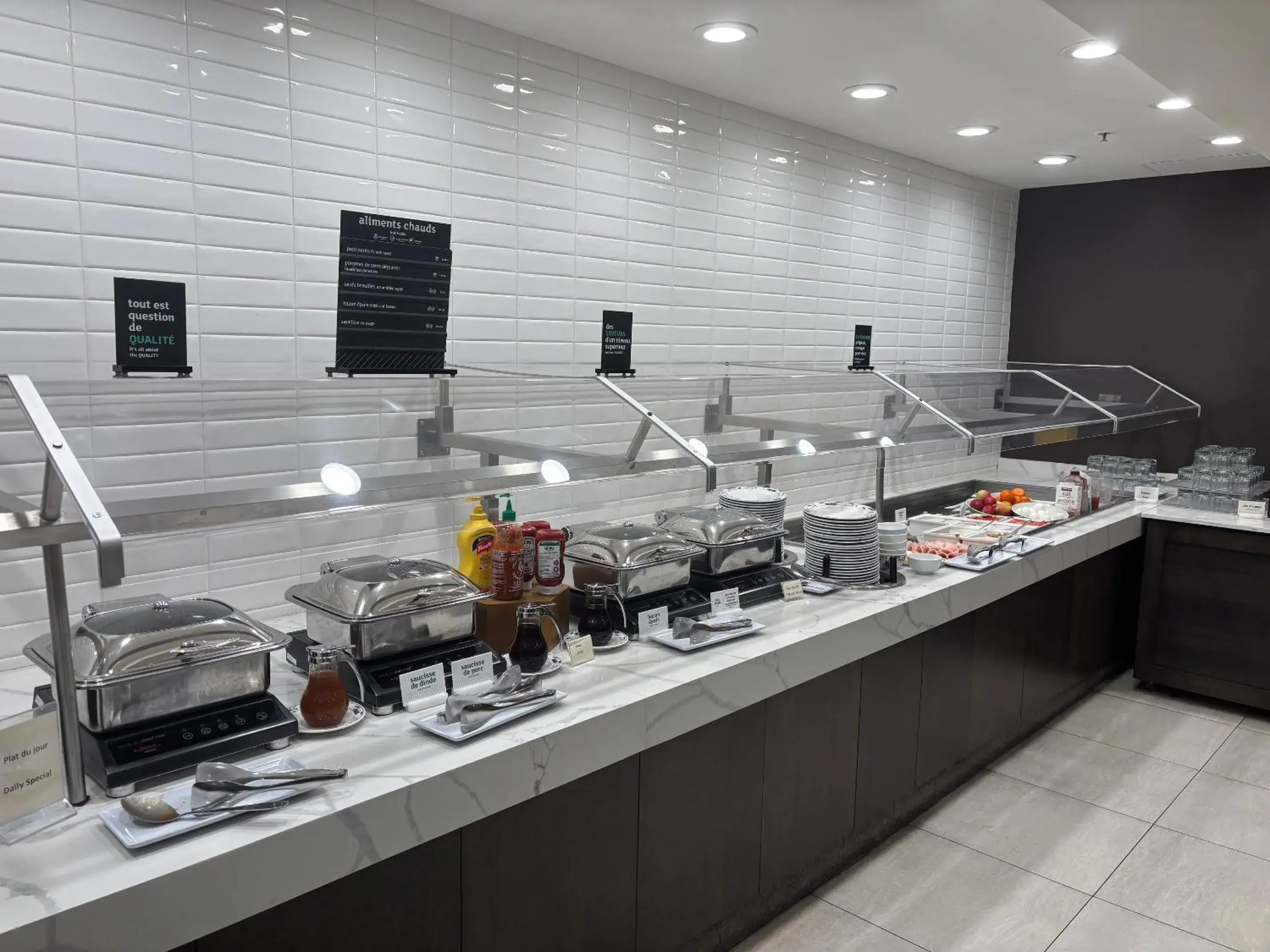 Breakfast in Holiday Inn Montreal Centre Ville Downtown by IHG Breakfast in Holiday Inn Montreal Centre Ville Downtown by IHG