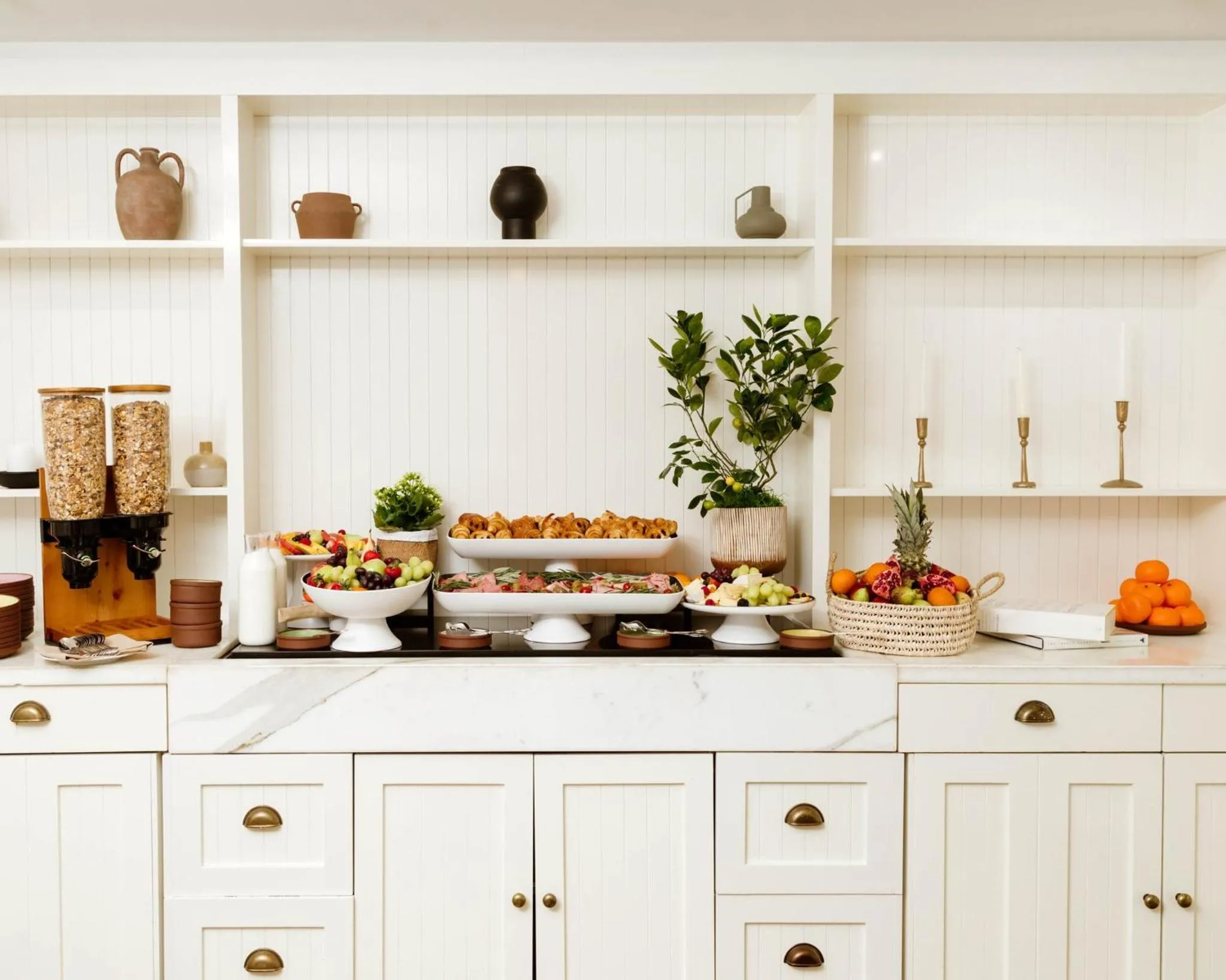 Restaurant/places to eat in InterContinental Montreal by IHG