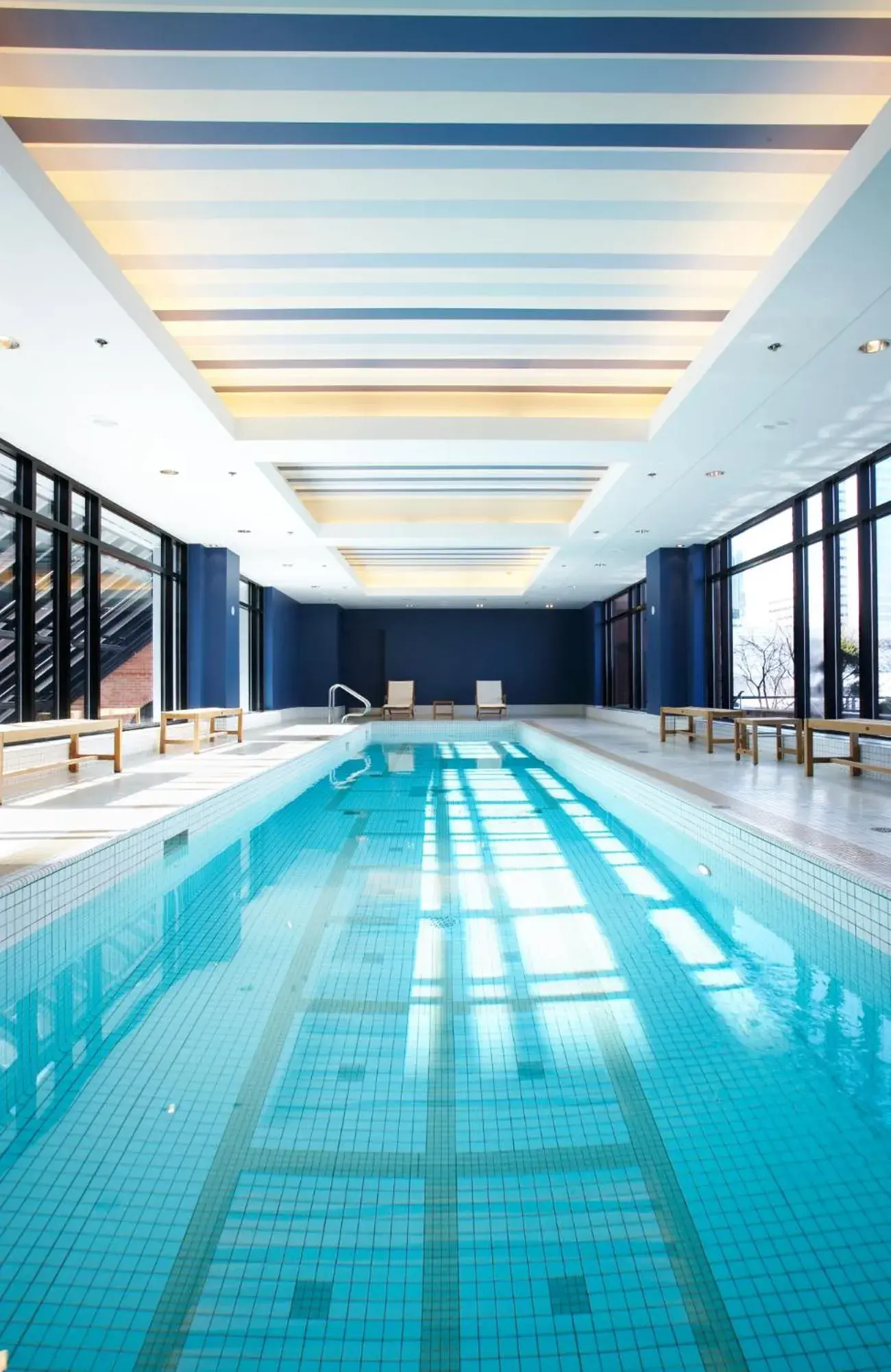 Swimming pool in InterContinental Montreal by IHG Swimming pool in InterContinental Montreal by IHG