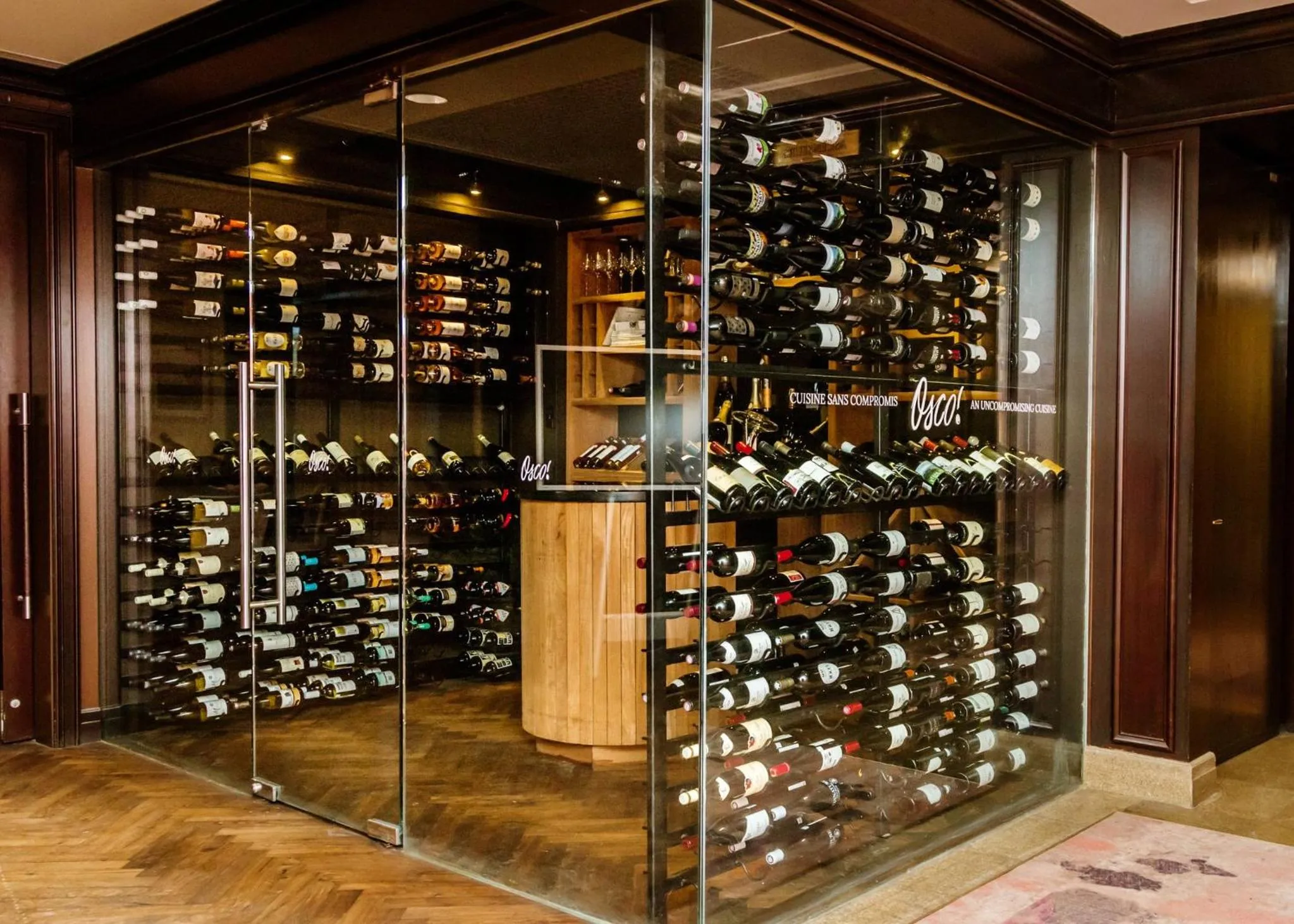 Restaurant/places to eat in InterContinental Montreal by IHG