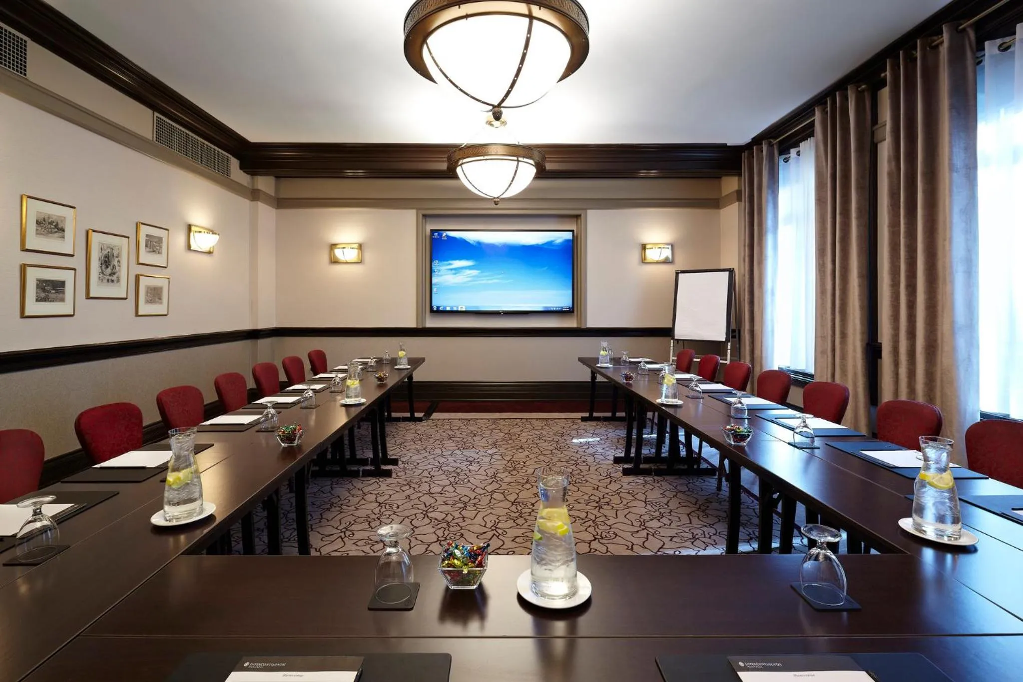 Meeting/conference room in InterContinental Montreal by IHG
