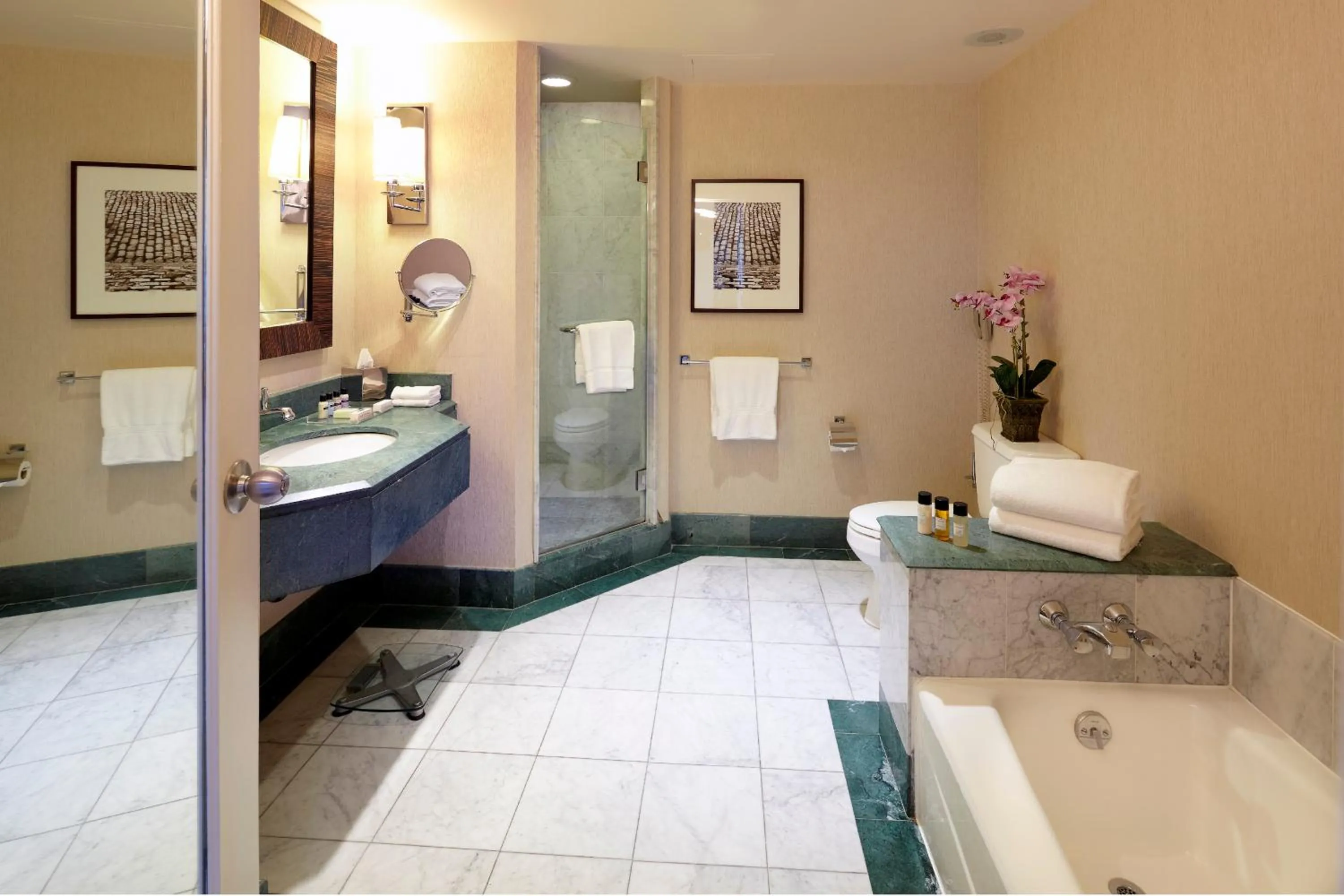 Bathroom, Bed in InterContinental Montreal by IHG