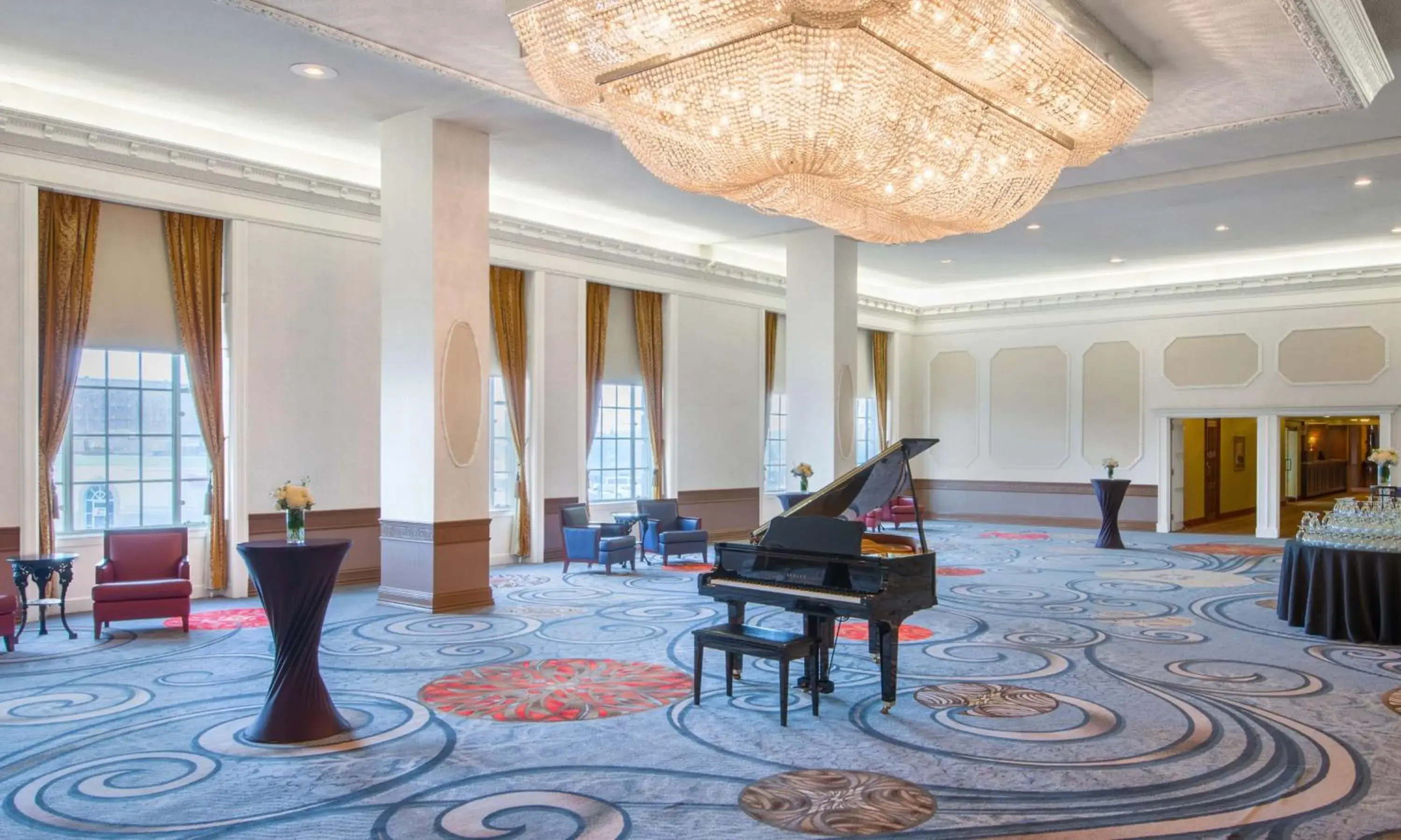 Meeting/conference room in Crowne Plaza Hotel-Niagara Falls/Falls View, an IHG Hotel Meeting/conference room in Crowne Plaza Hotel-Niagara Falls/Falls View, an IHG Hotel