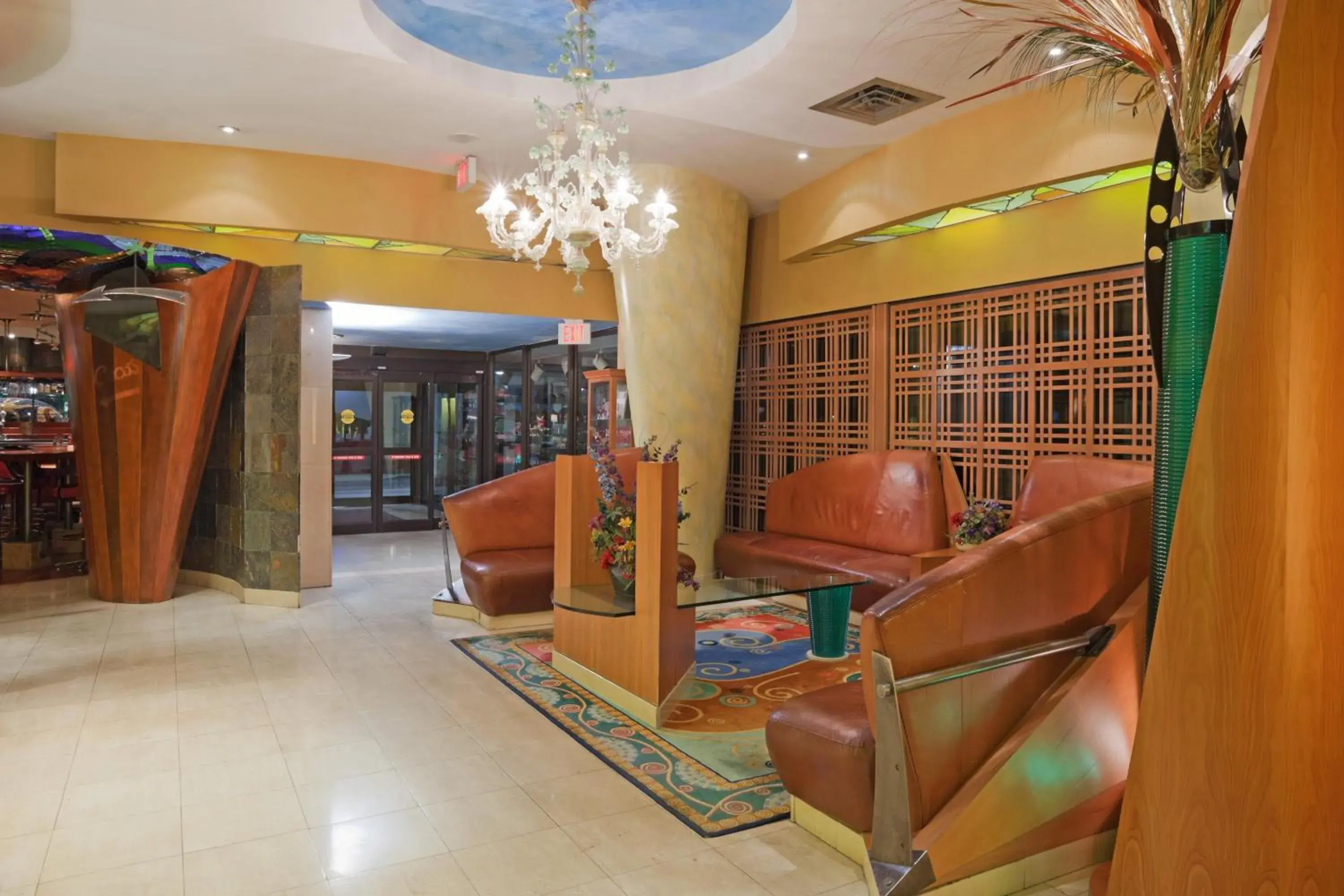 Lobby or reception in Holiday Inn Niagara Falls-By the Falls by IHG Lobby or reception in Holiday Inn Niagara Falls-By the Falls by IHG