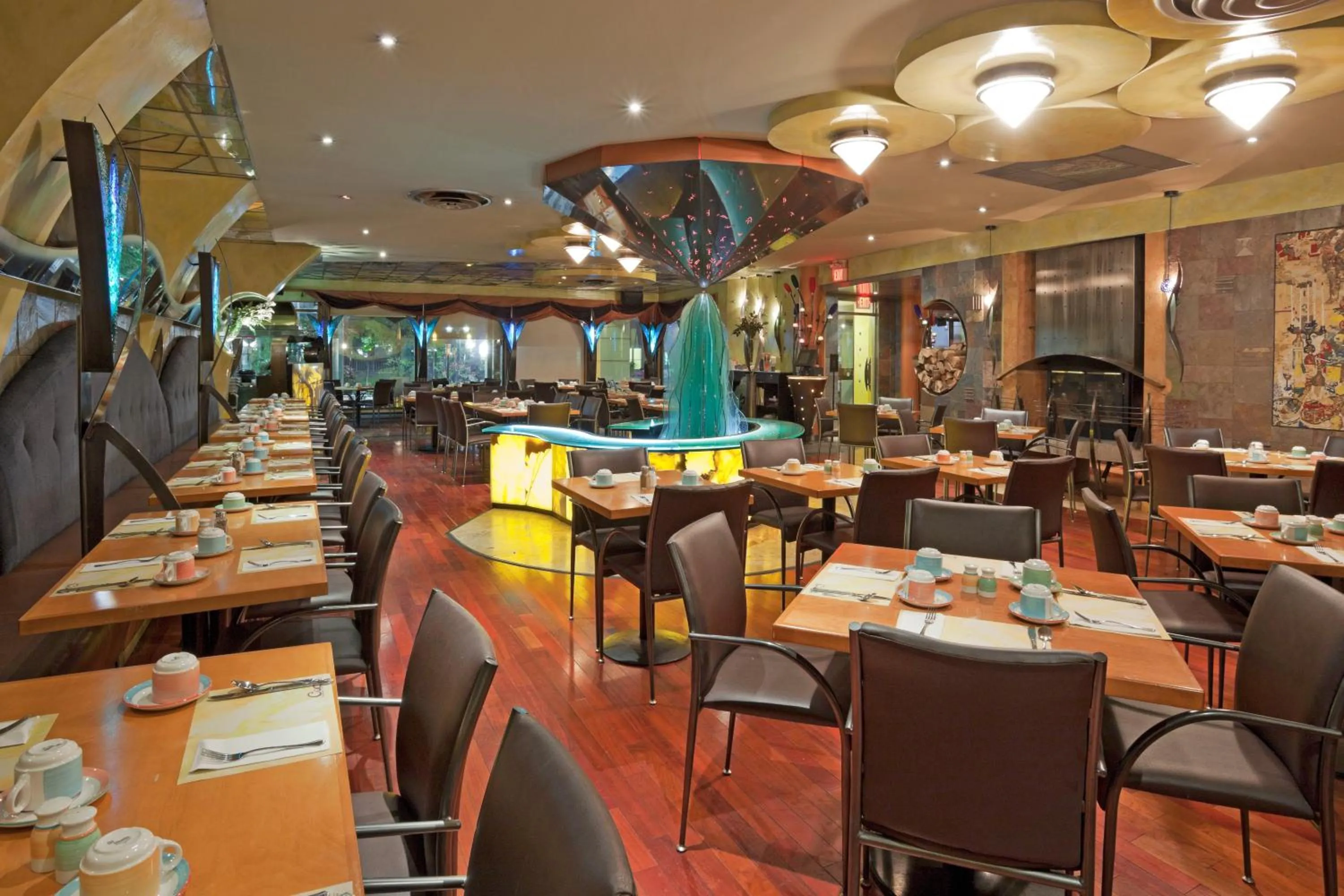 Restaurant/places to eat in Holiday Inn Niagara Falls-By the Falls by IHG