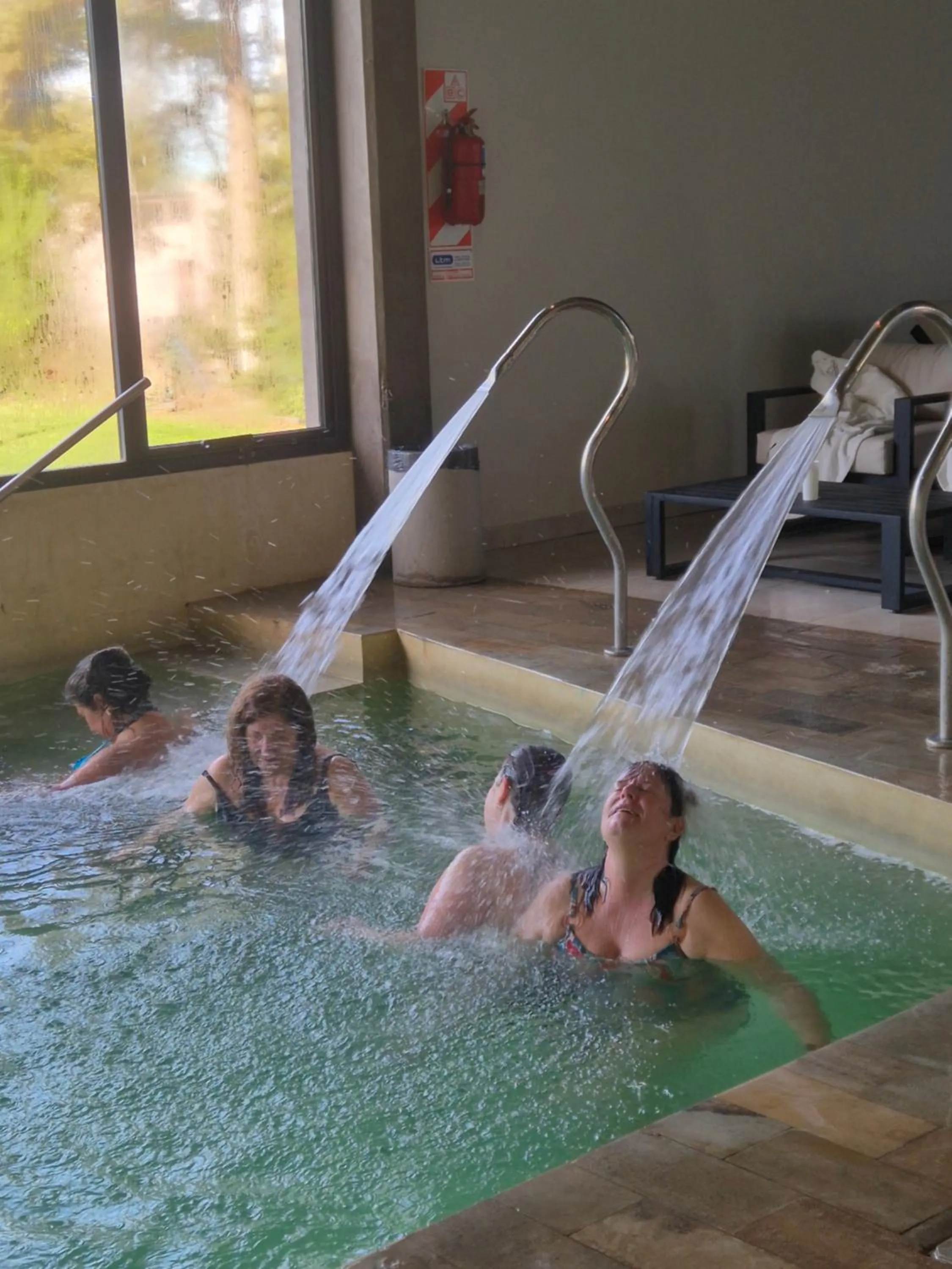 Los Robles Apart Hotel