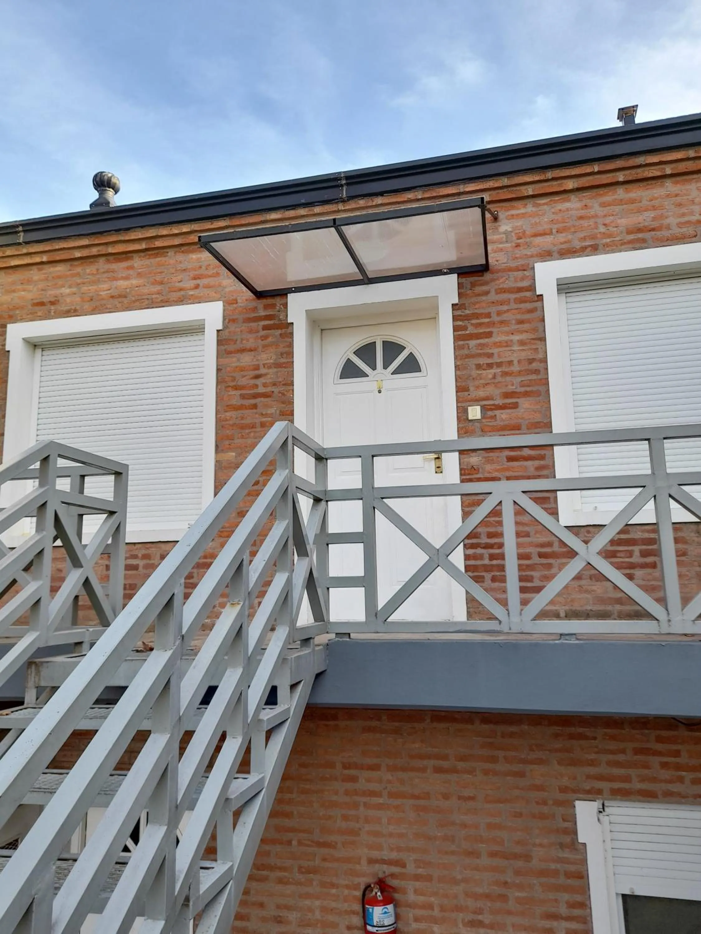 Los Robles Apart Hotel