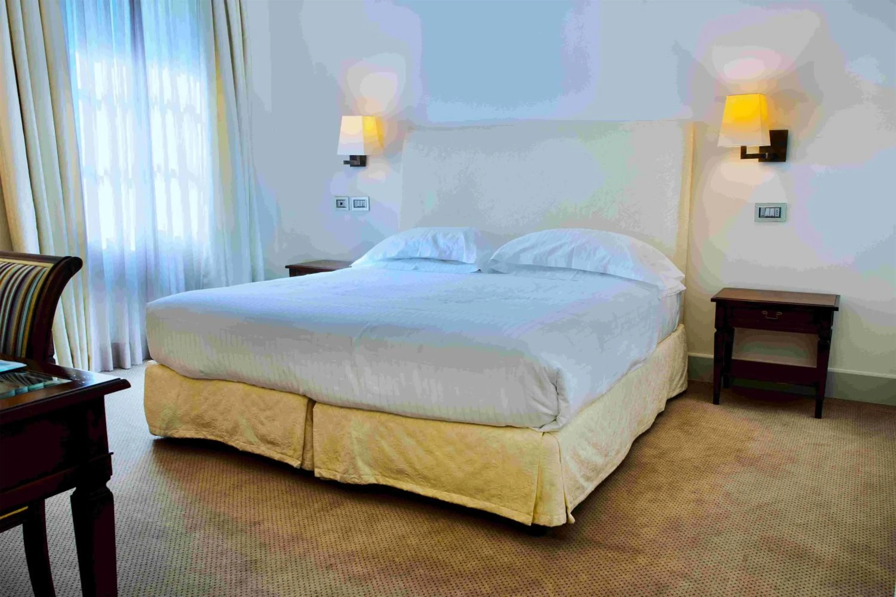 Bedroom, Bed in Grand Hotel della Posta, WorldHotels Distinctive