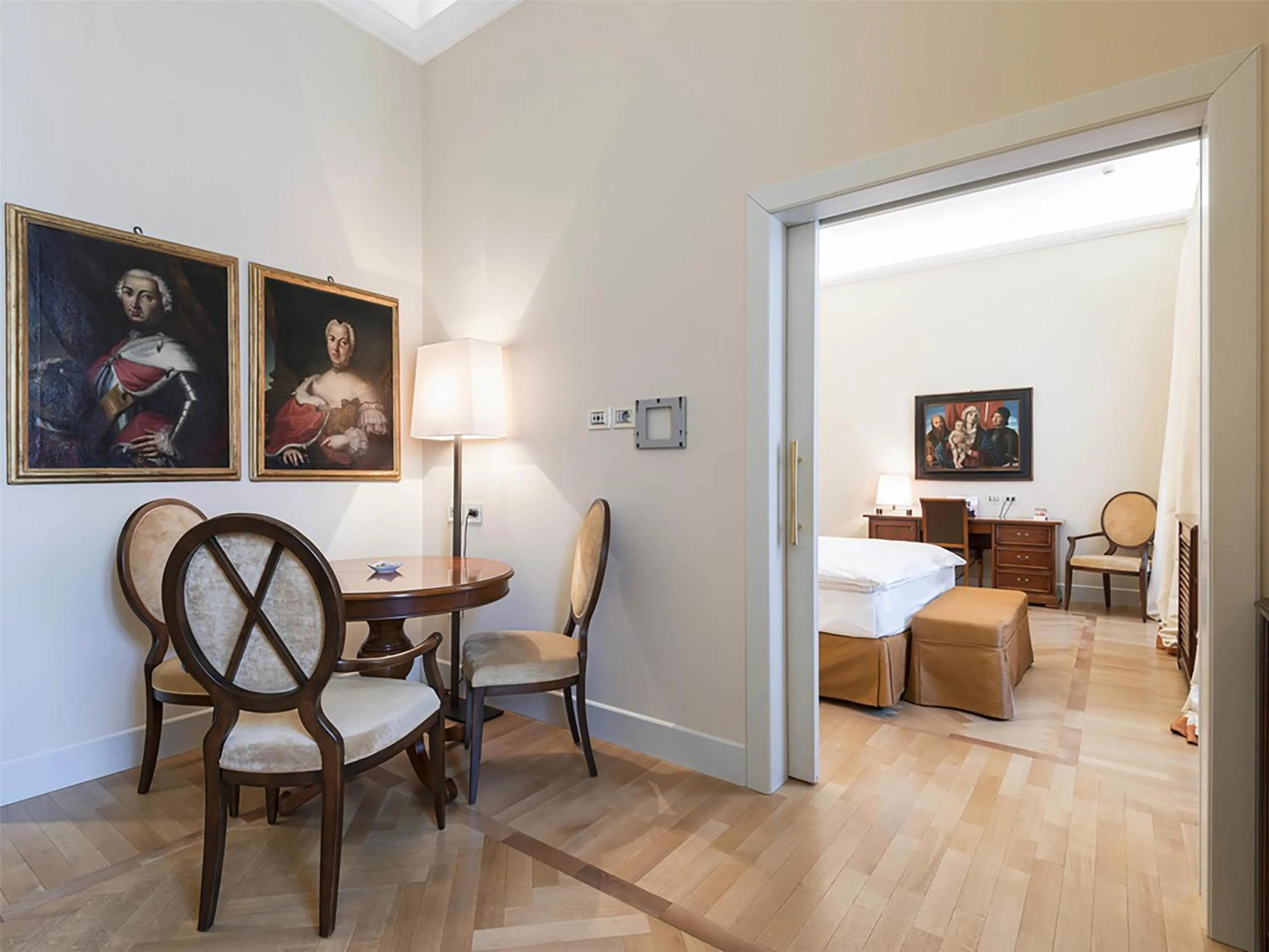 Photo of the whole room in Grand Hotel della Posta, WorldHotels Distinctive