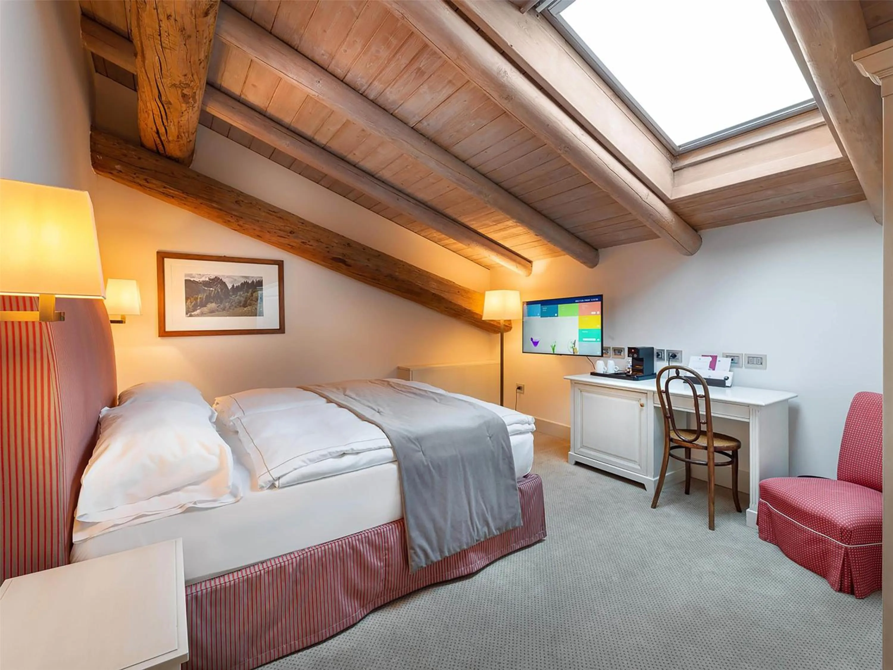 Bedroom, Bed in Grand Hotel della Posta, WorldHotels Distinctive