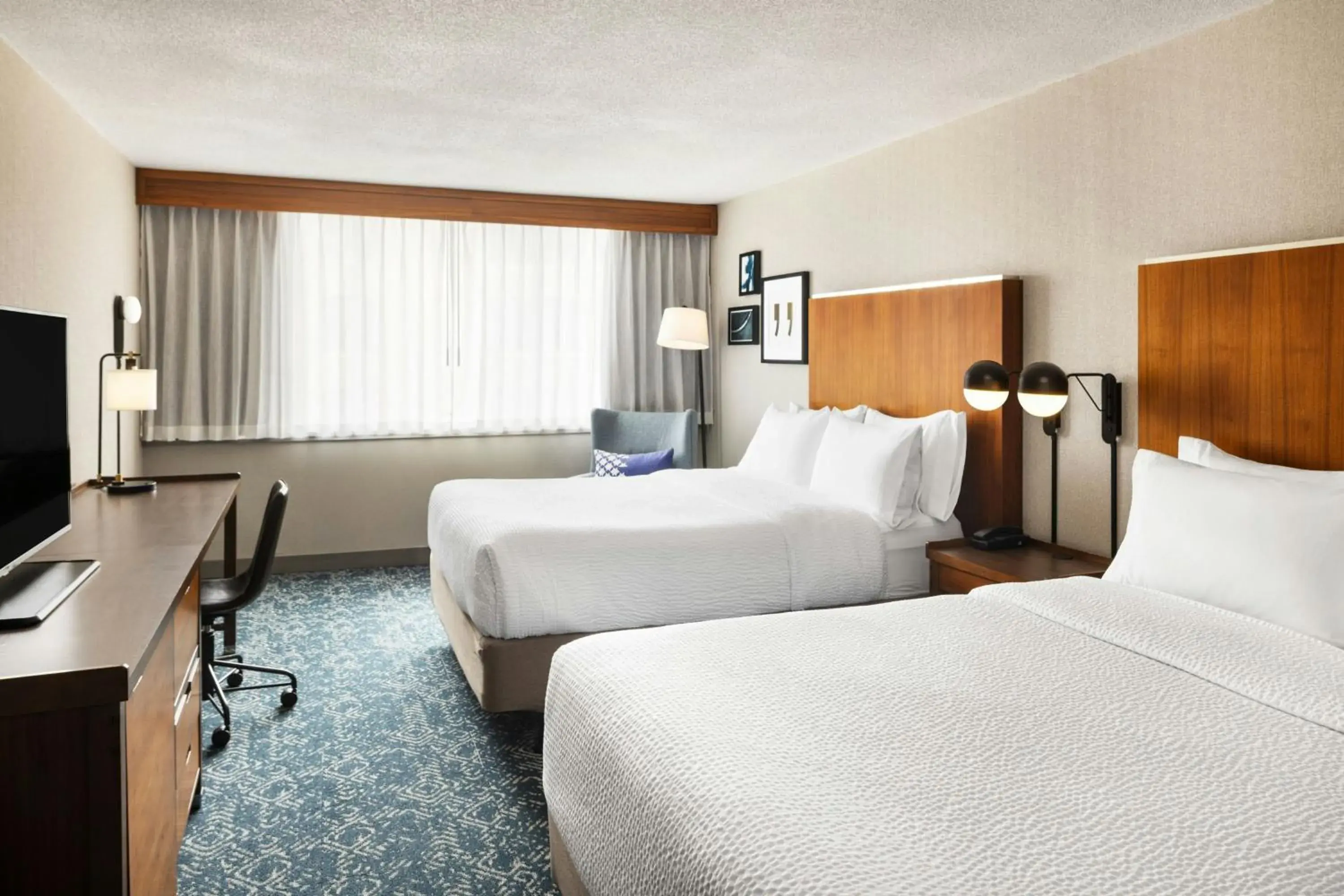 Photo of the whole room, Bed in Four Points by Sheraton Halifax Photo of the whole room, Bed in Four Points by Sheraton Halifax
