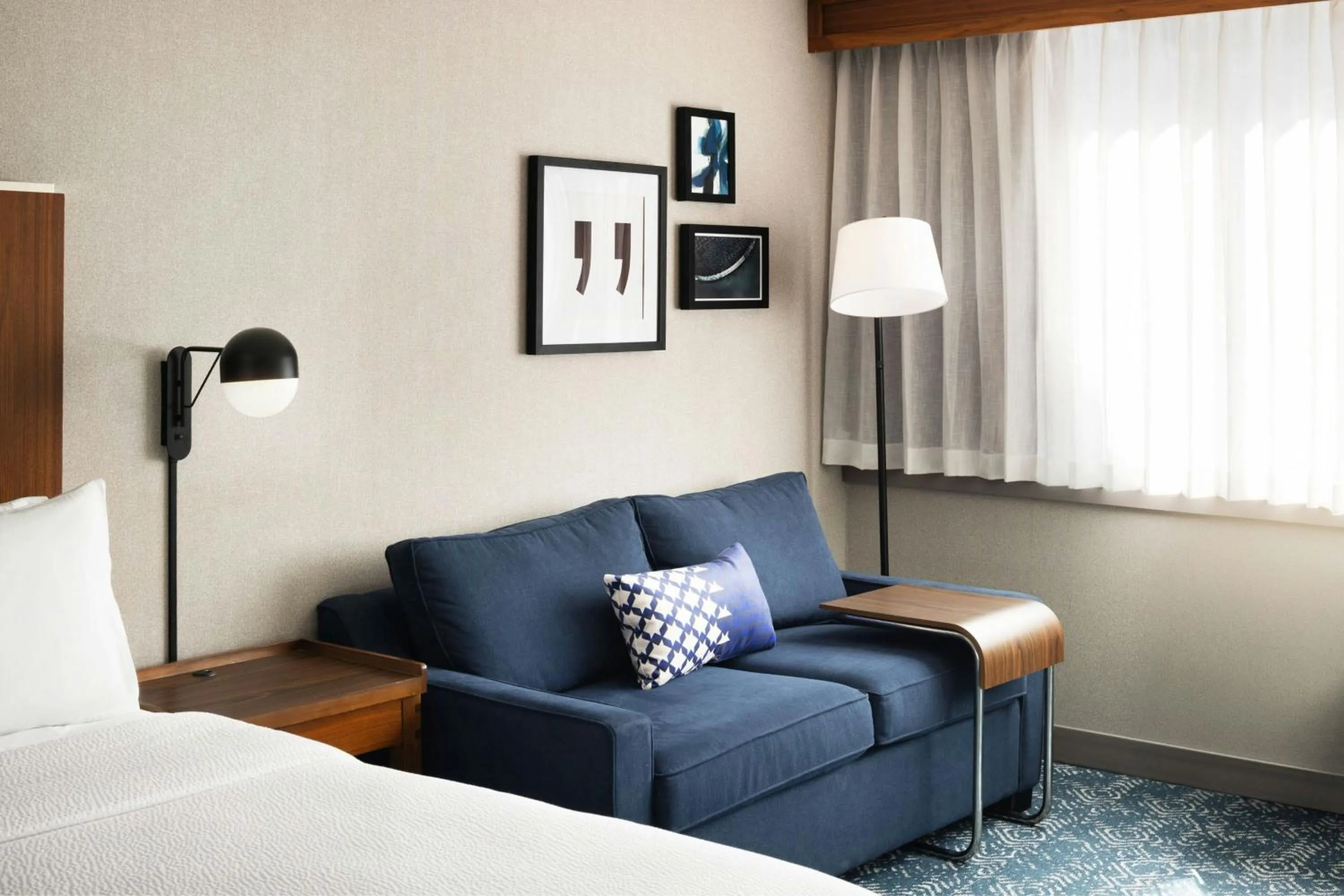 Photo of the whole room in Four Points by Sheraton Halifax