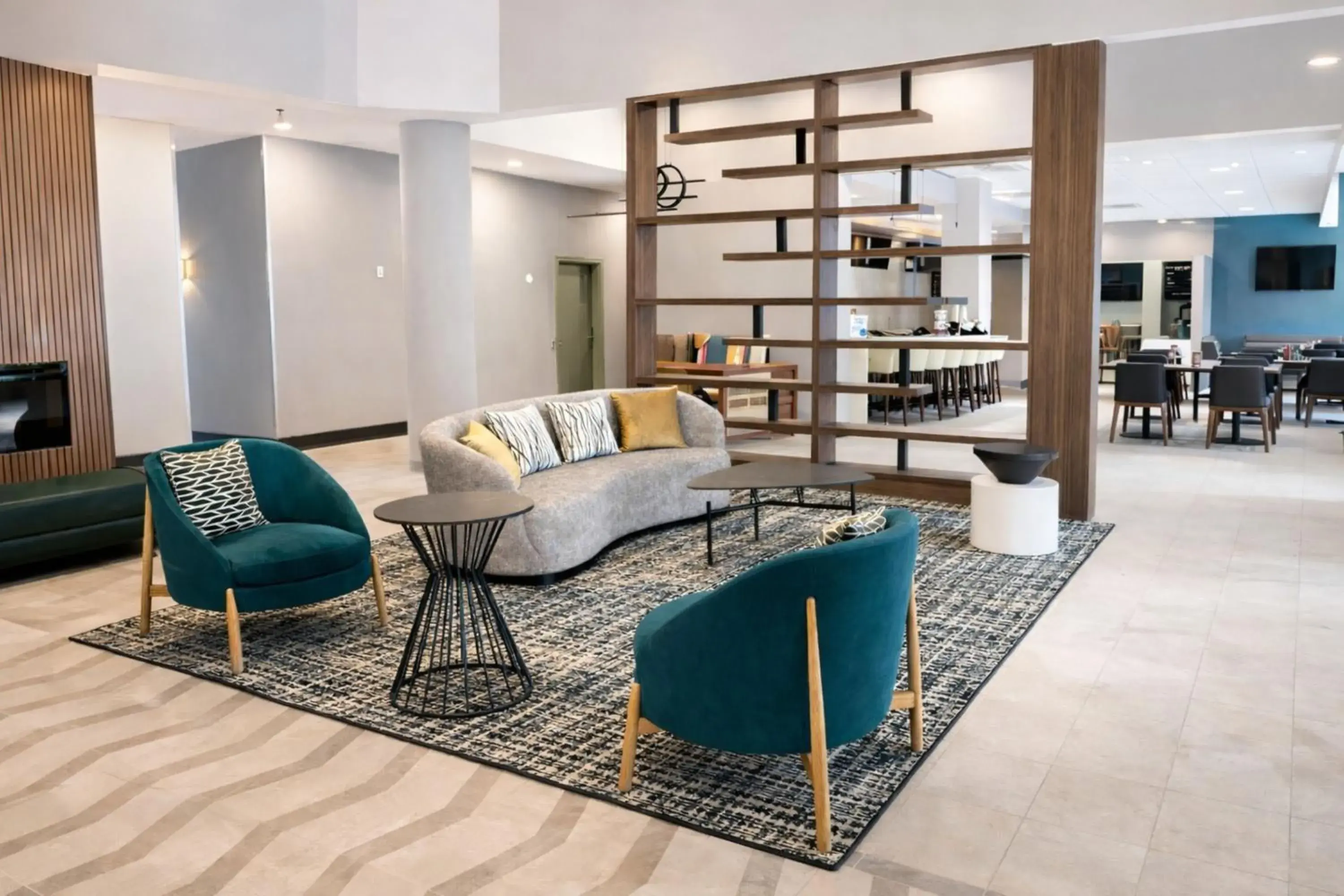 Property building in Holiday Inn & Suites Mississauga West - Meadowvale by IHG Property building in Holiday Inn & Suites Mississauga West - Meadowvale by IHG