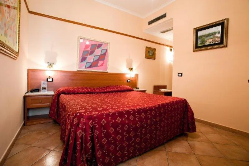 Photo of the whole room, Bed in Hermitage Capua Hotel