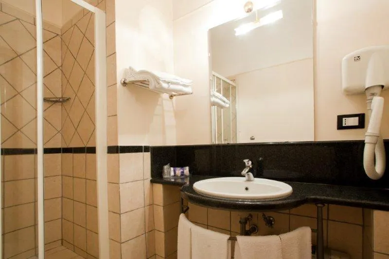 Bathroom in Hermitage Capua Hotel