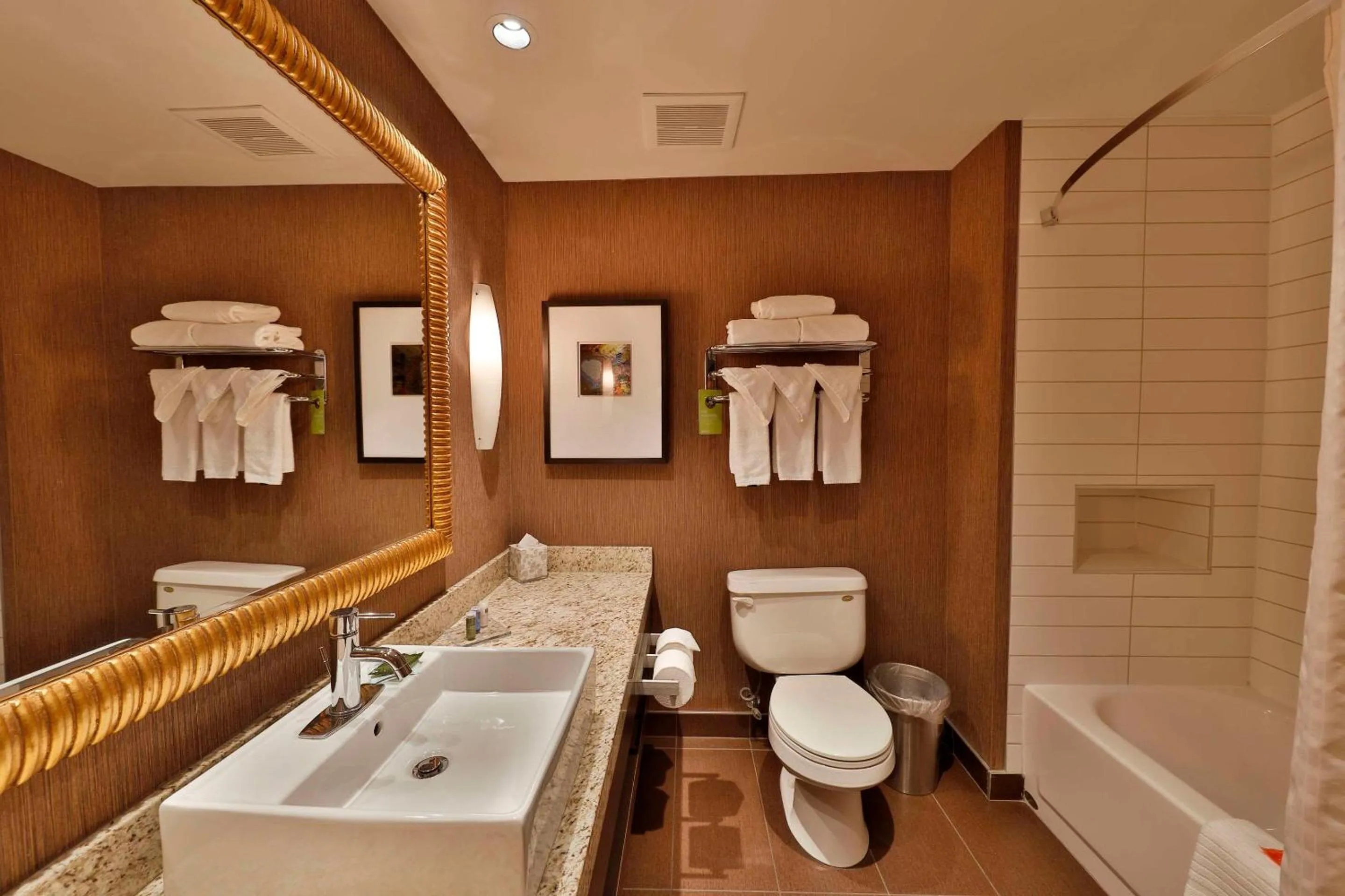 Bedroom in Edmonton Hotel & Convention Center Edmonton