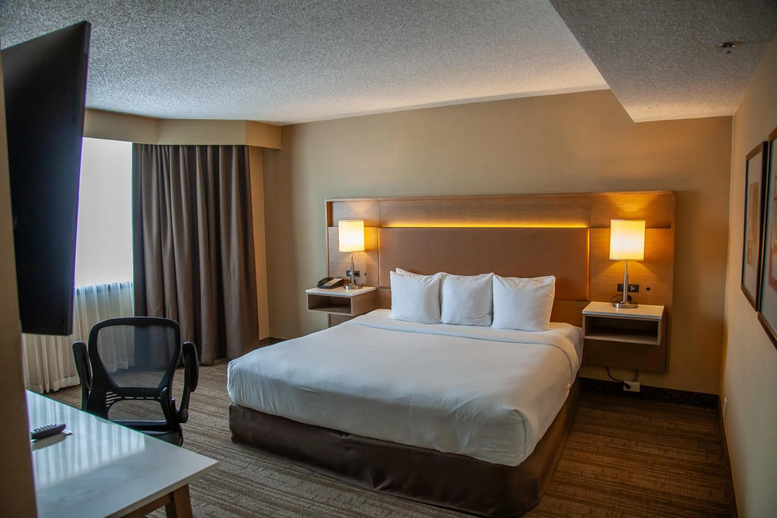 Bed in Edmonton Hotel & Convention Center Edmonton