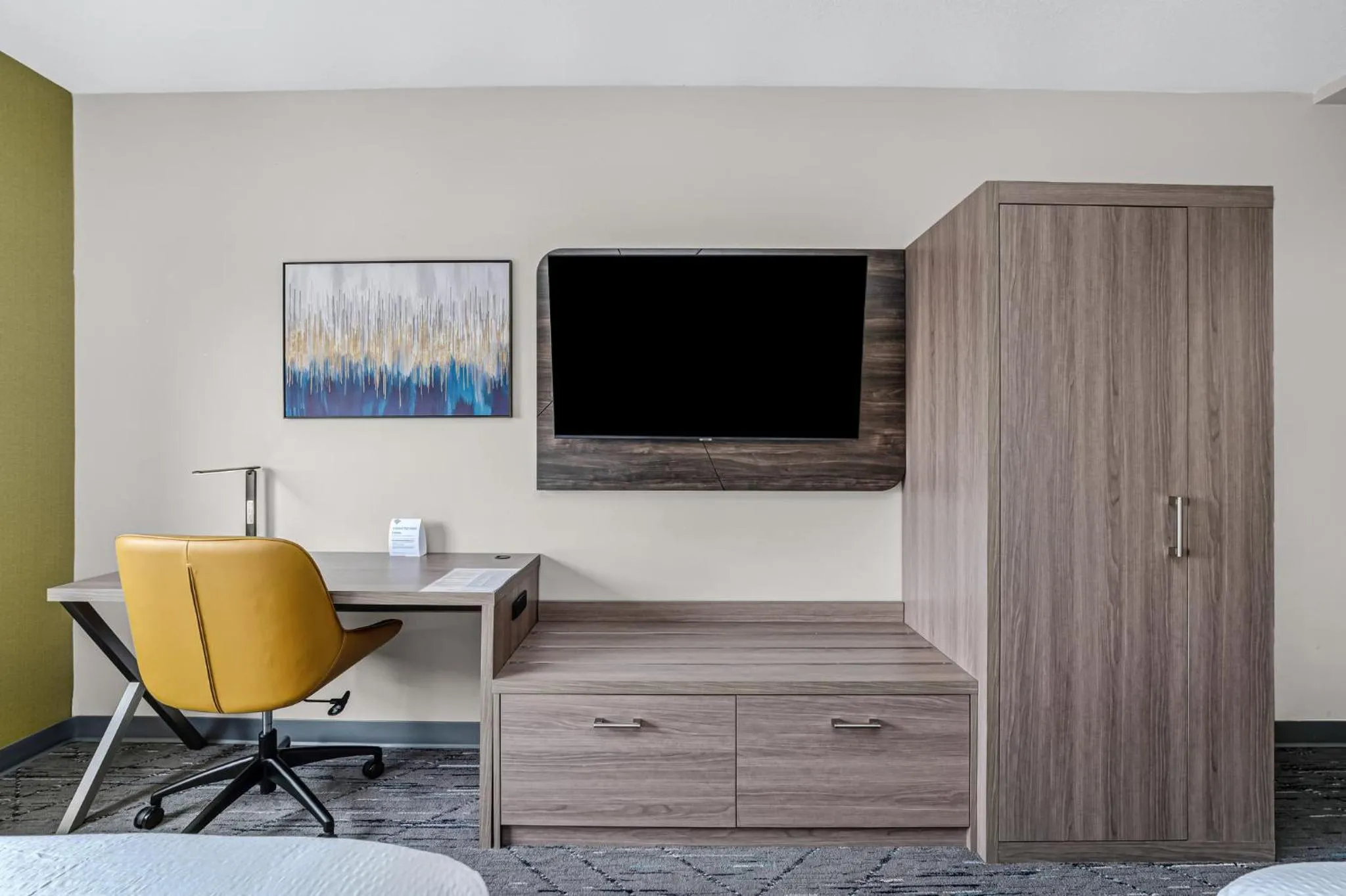 Photo of the whole room in Holiday Inn Express Hotel & Suites-Edmonton South by IHG