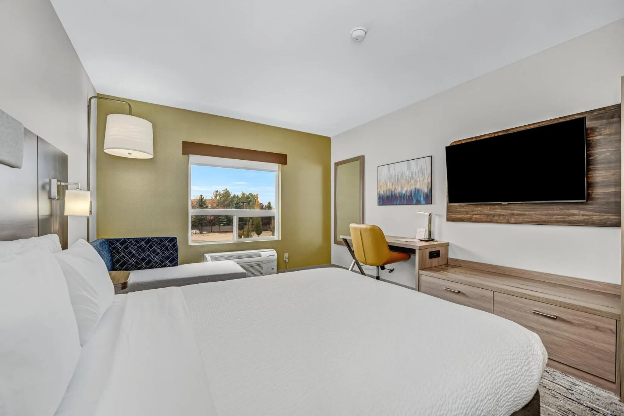 Photo of the whole room, Bed in Holiday Inn Express Hotel & Suites-Edmonton South by IHG