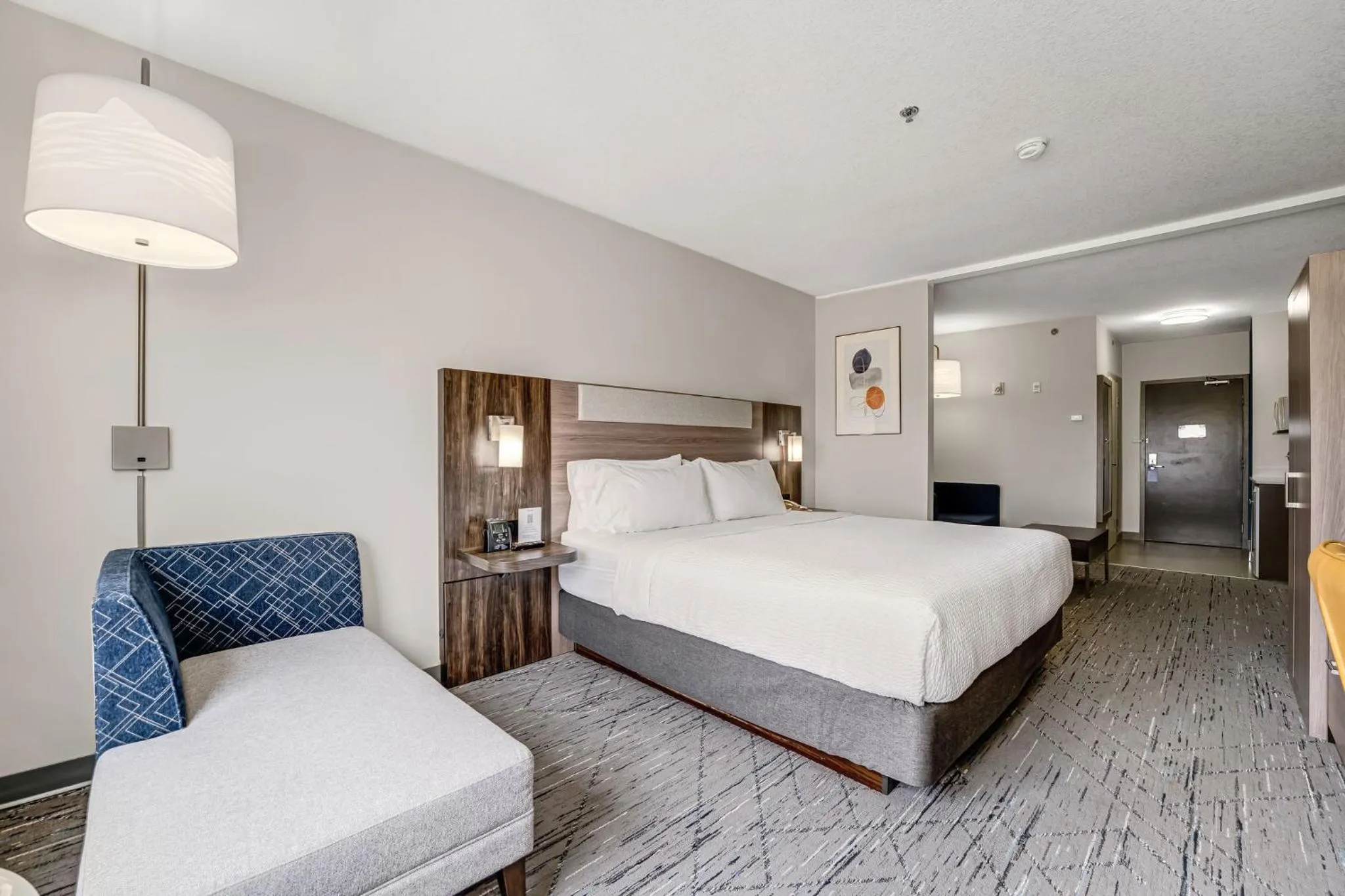 Photo of the whole room, Bed in Holiday Inn Express Hotel & Suites-Edmonton South by IHG
