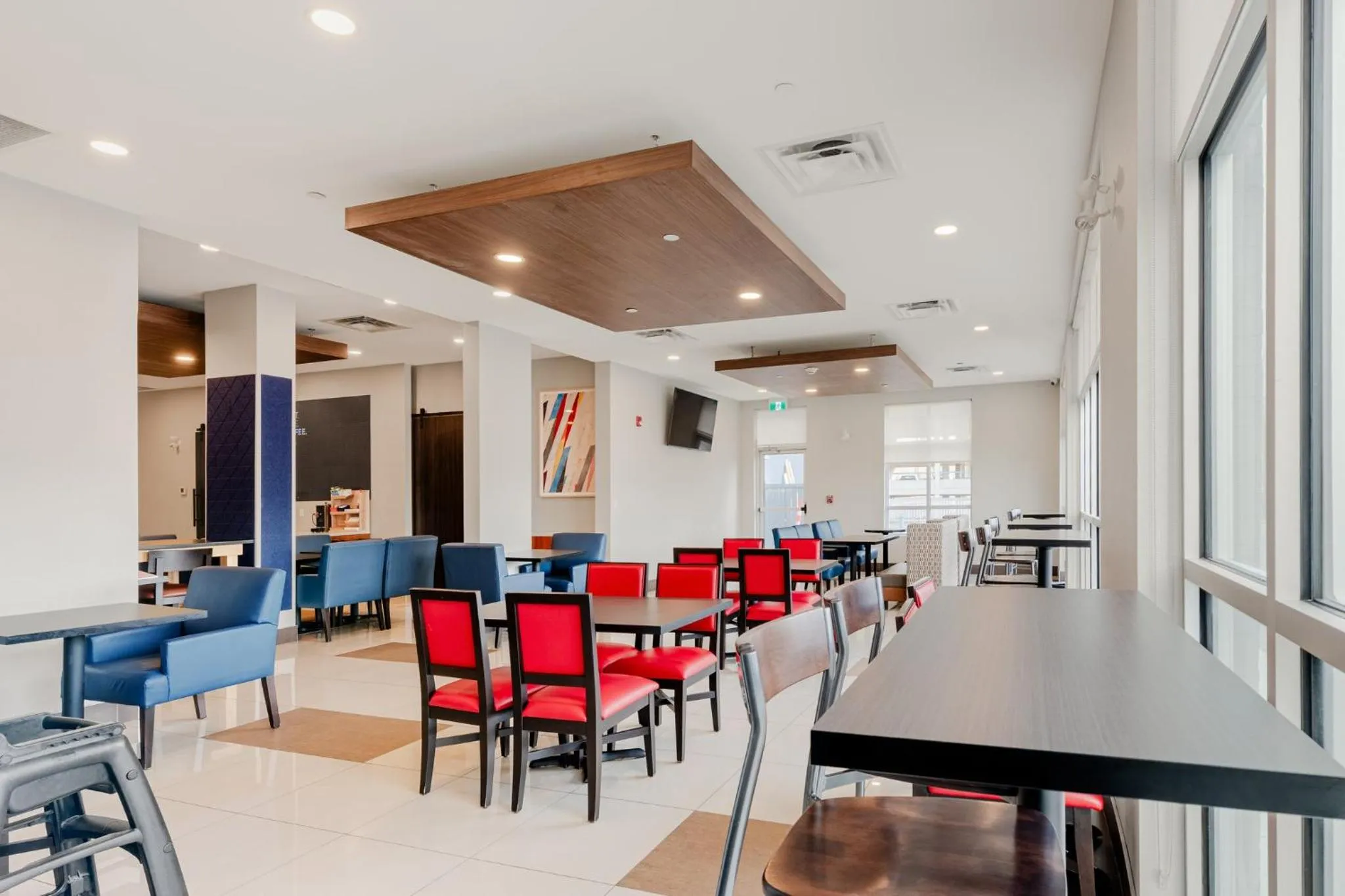 Breakfast in Holiday Inn Express Hotel & Suites-Edmonton South by IHG