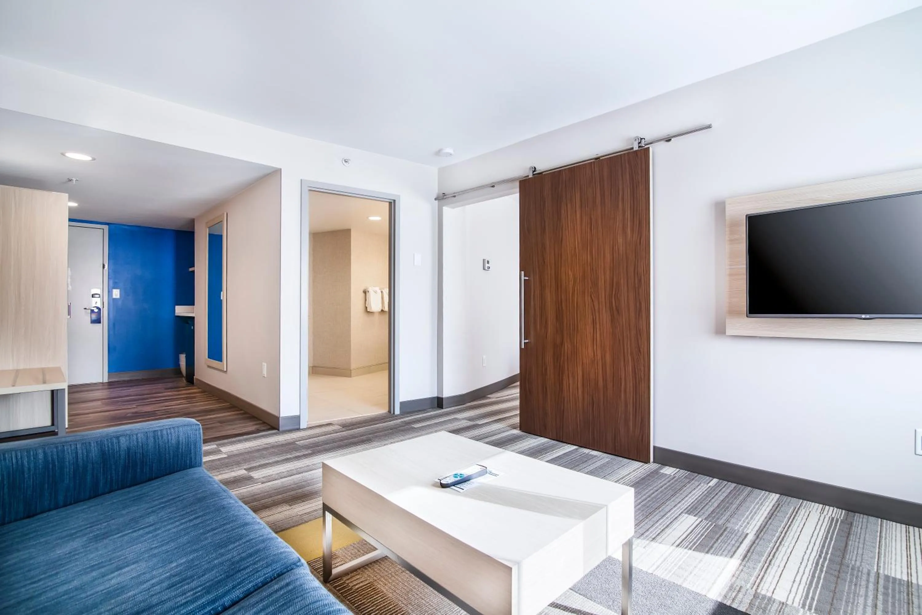 Photo of the whole room in Holiday Inn Express & Suites Langley by IHG