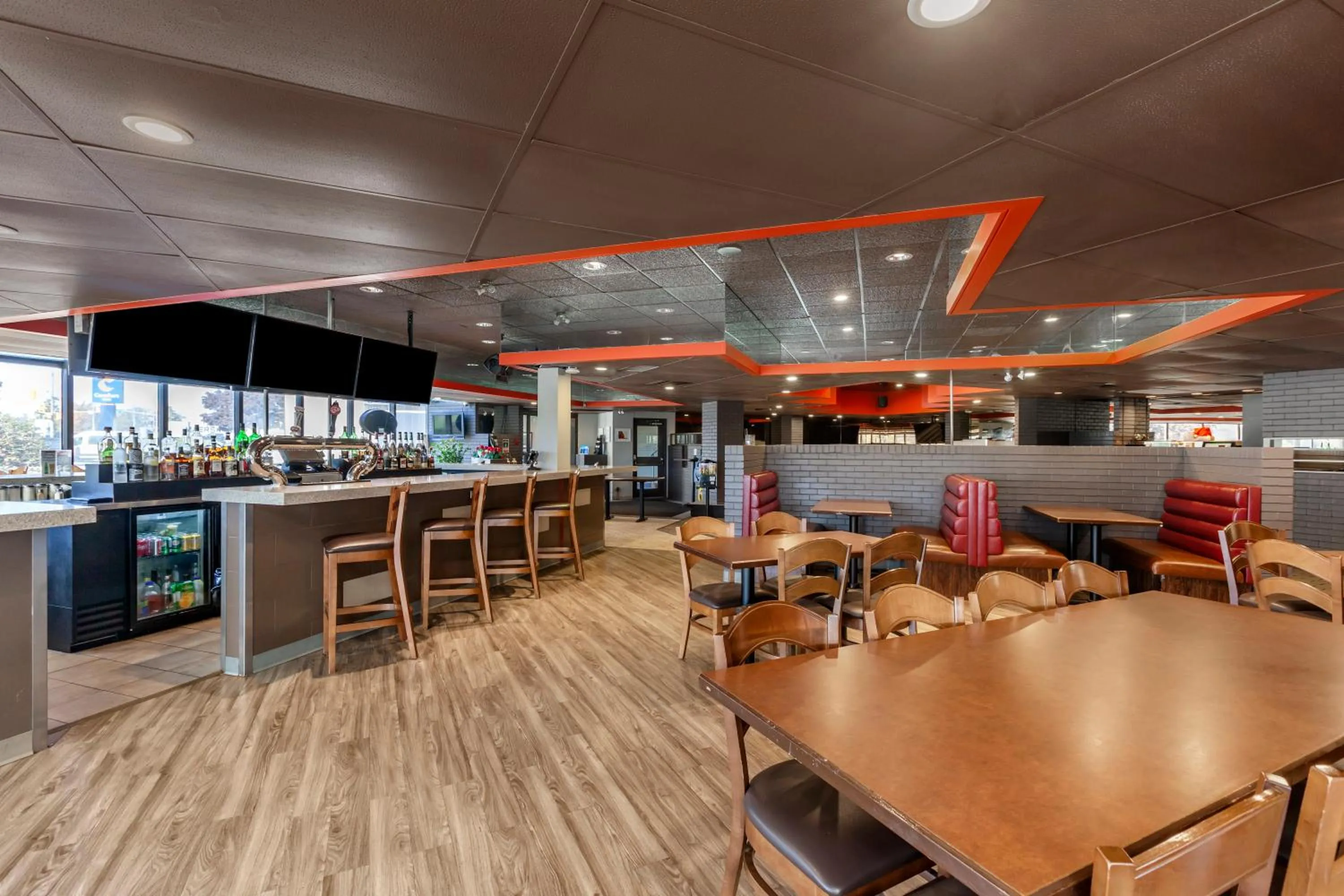 Billiard in Comfort Inn Airport West