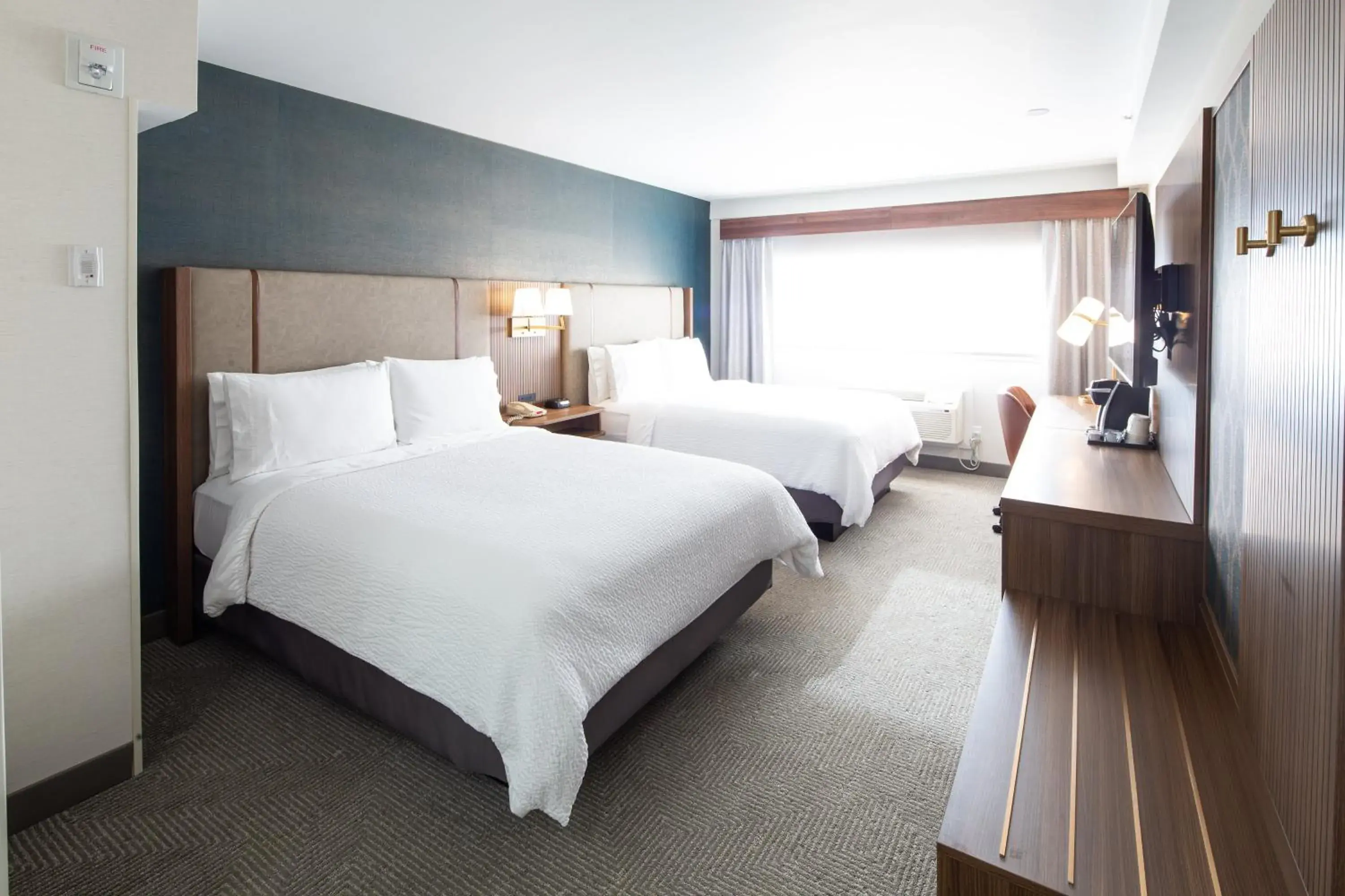 Photo of the whole room, Bed in Holiday Inn Hinton by IHG Photo of the whole room, Bed in Holiday Inn Hinton by IHG