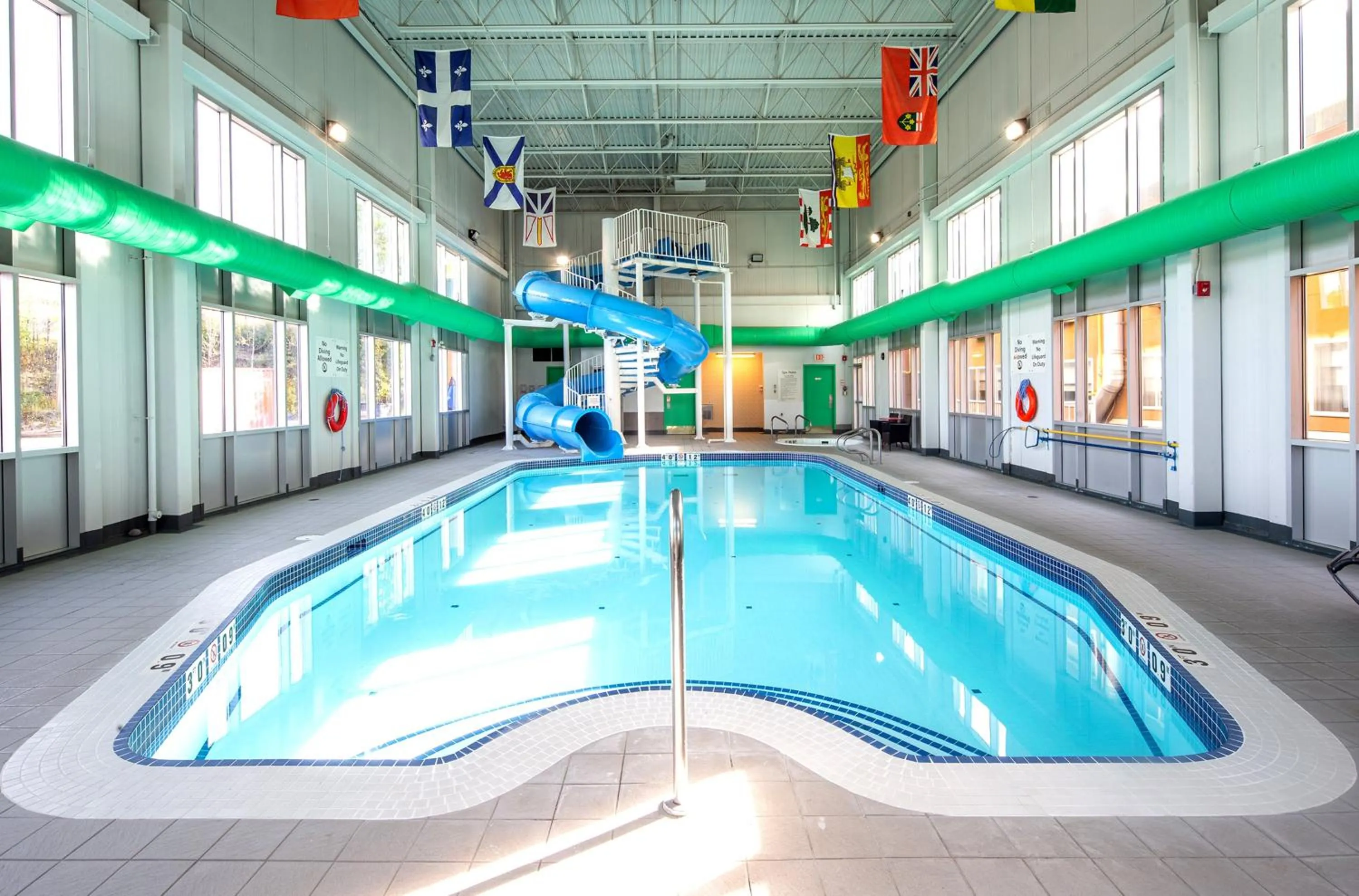 Swimming pool in Holiday Inn Hinton by IHG
